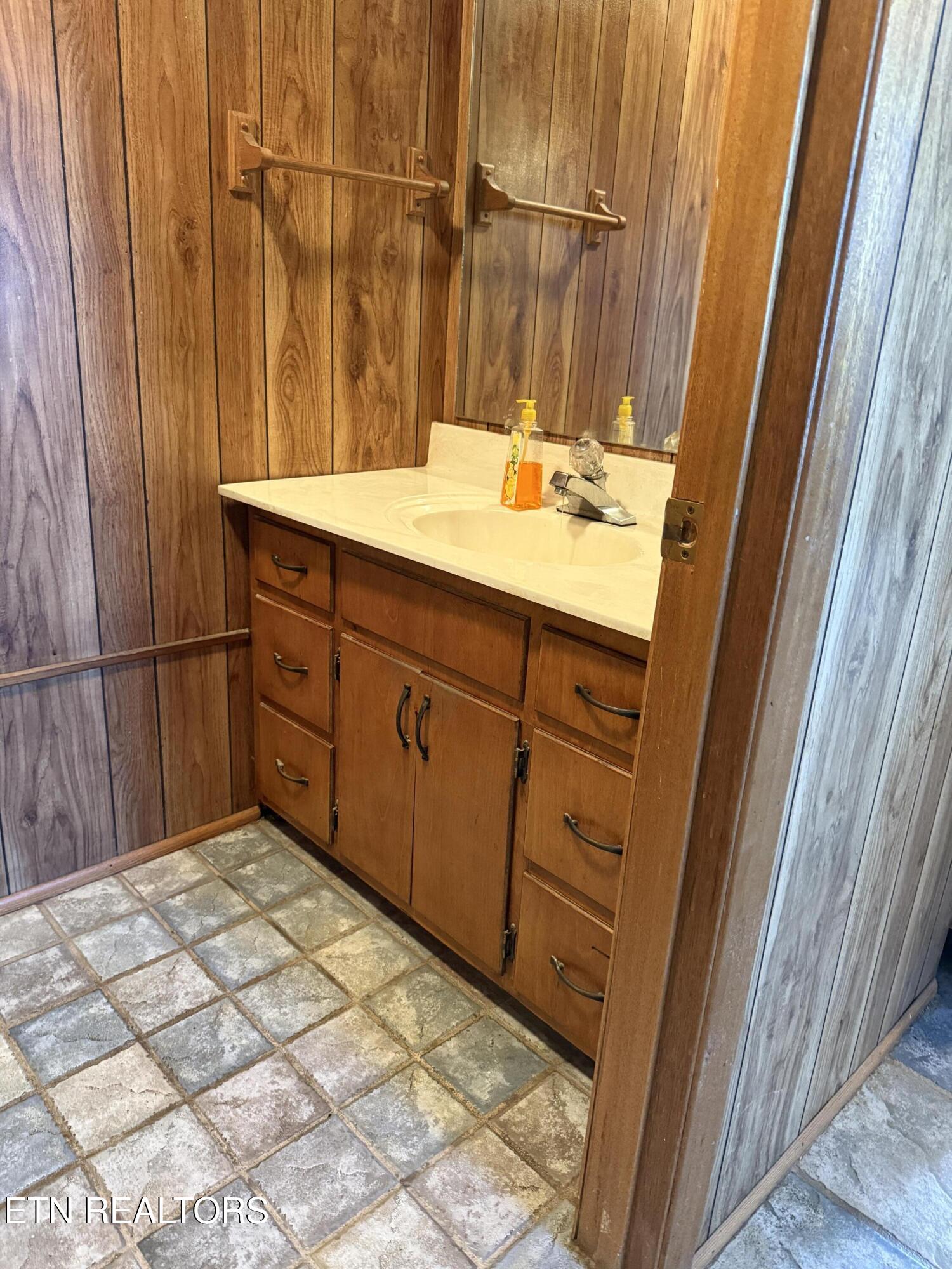 1128 Old Harriman Highway Oliver Springs TN 37840