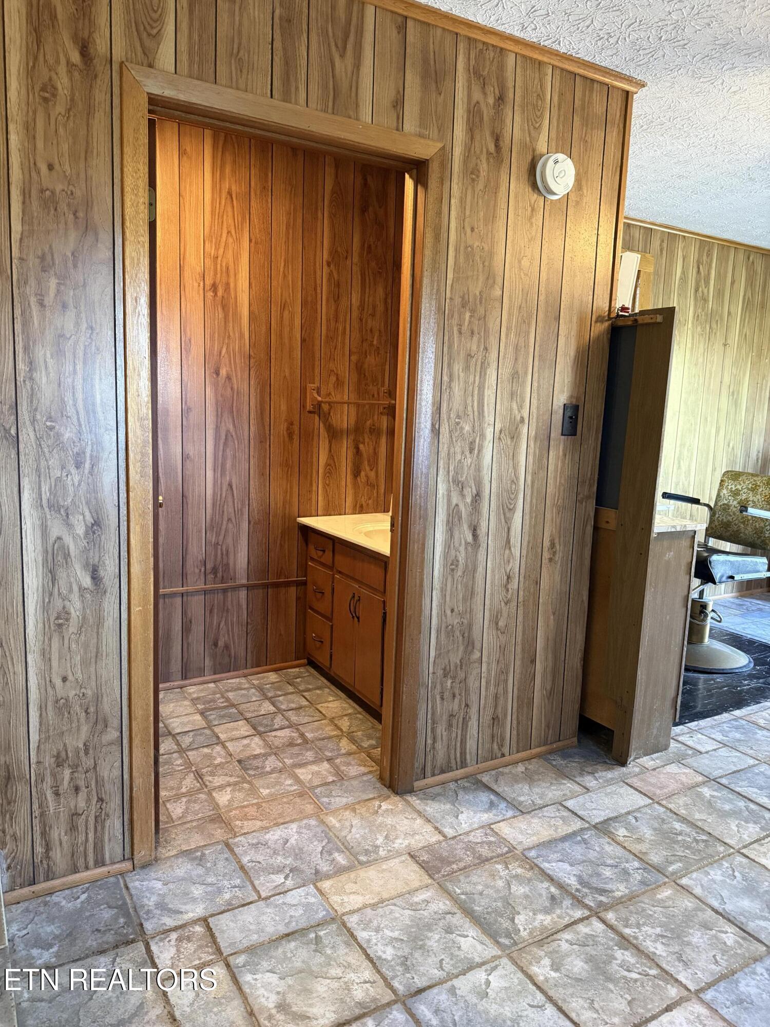 1128 Old Harriman Highway Oliver Springs TN 37840