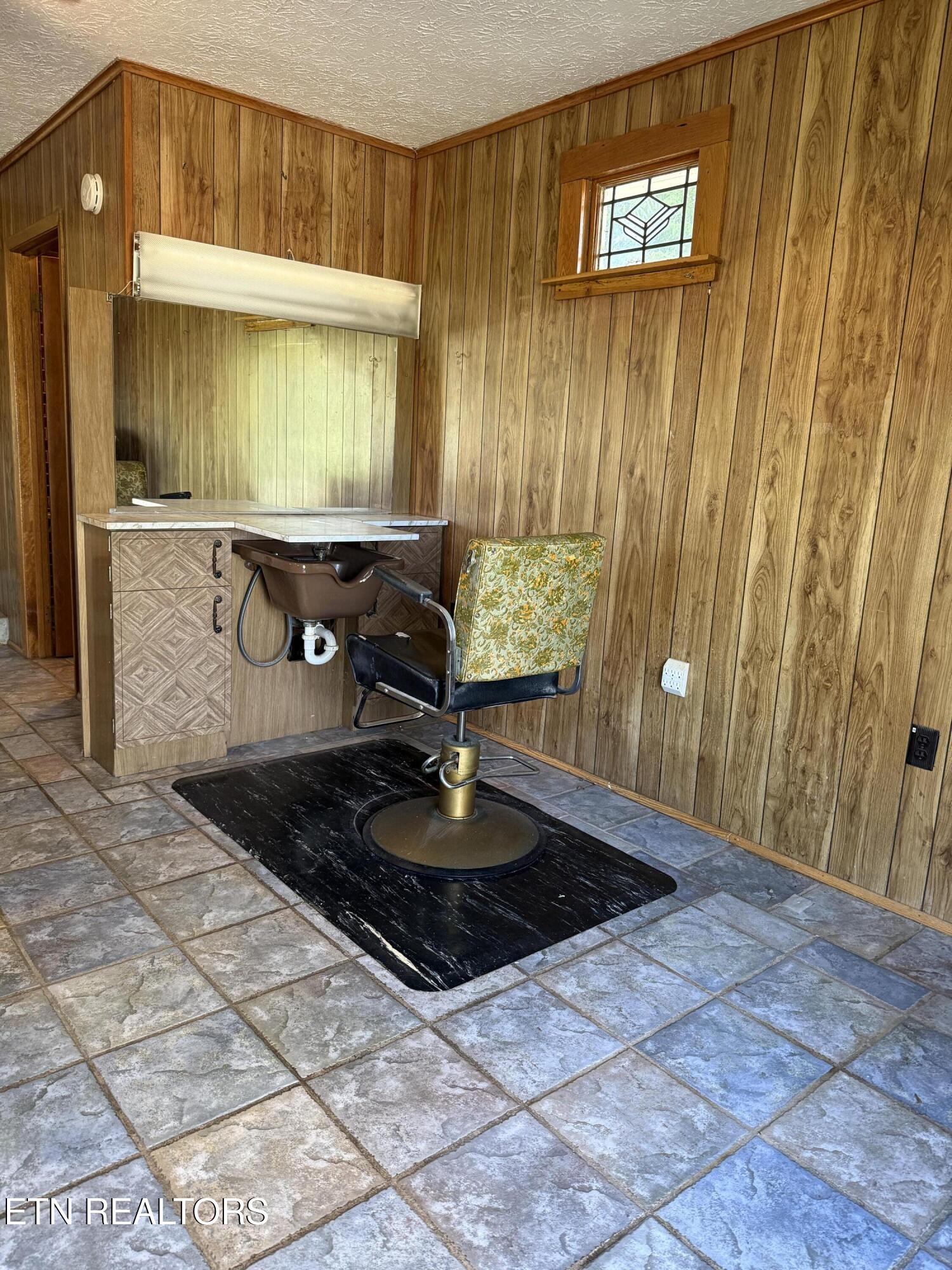 1128 Old Harriman Highway Oliver Springs TN 37840