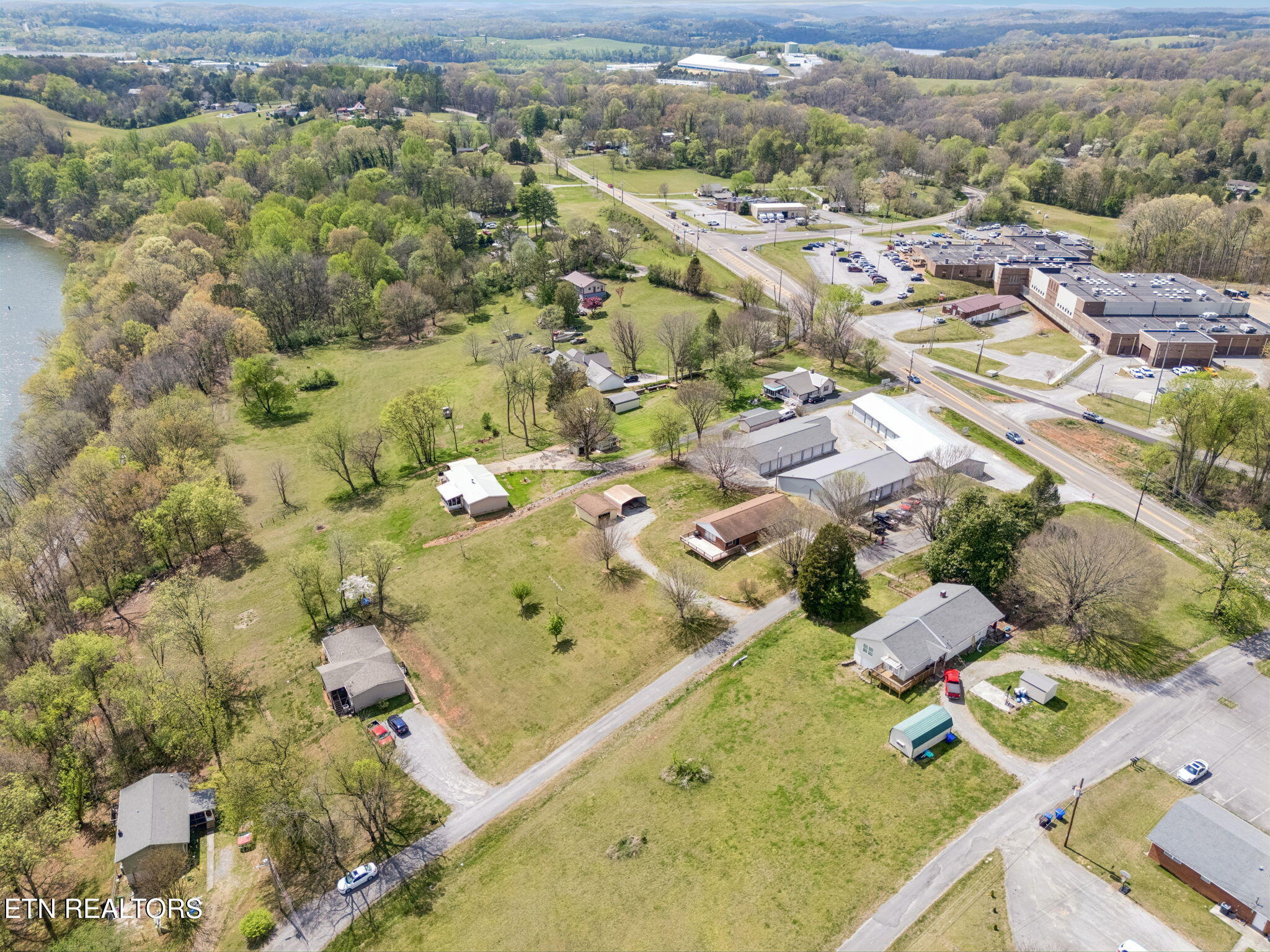 132 Webb Circle Lenoir City TN 37771