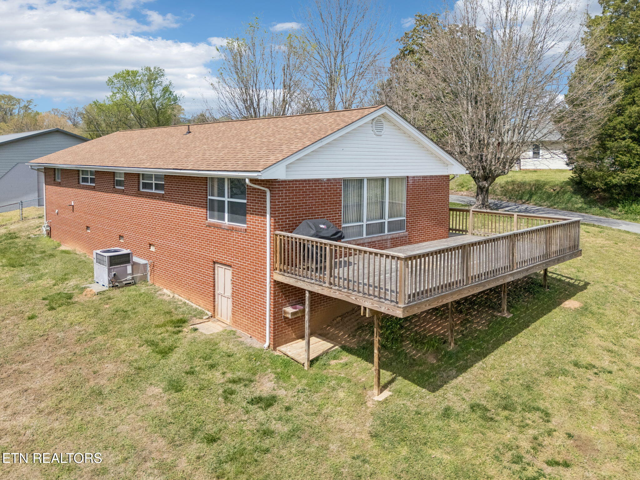 132 Webb Circle Lenoir City TN 37771