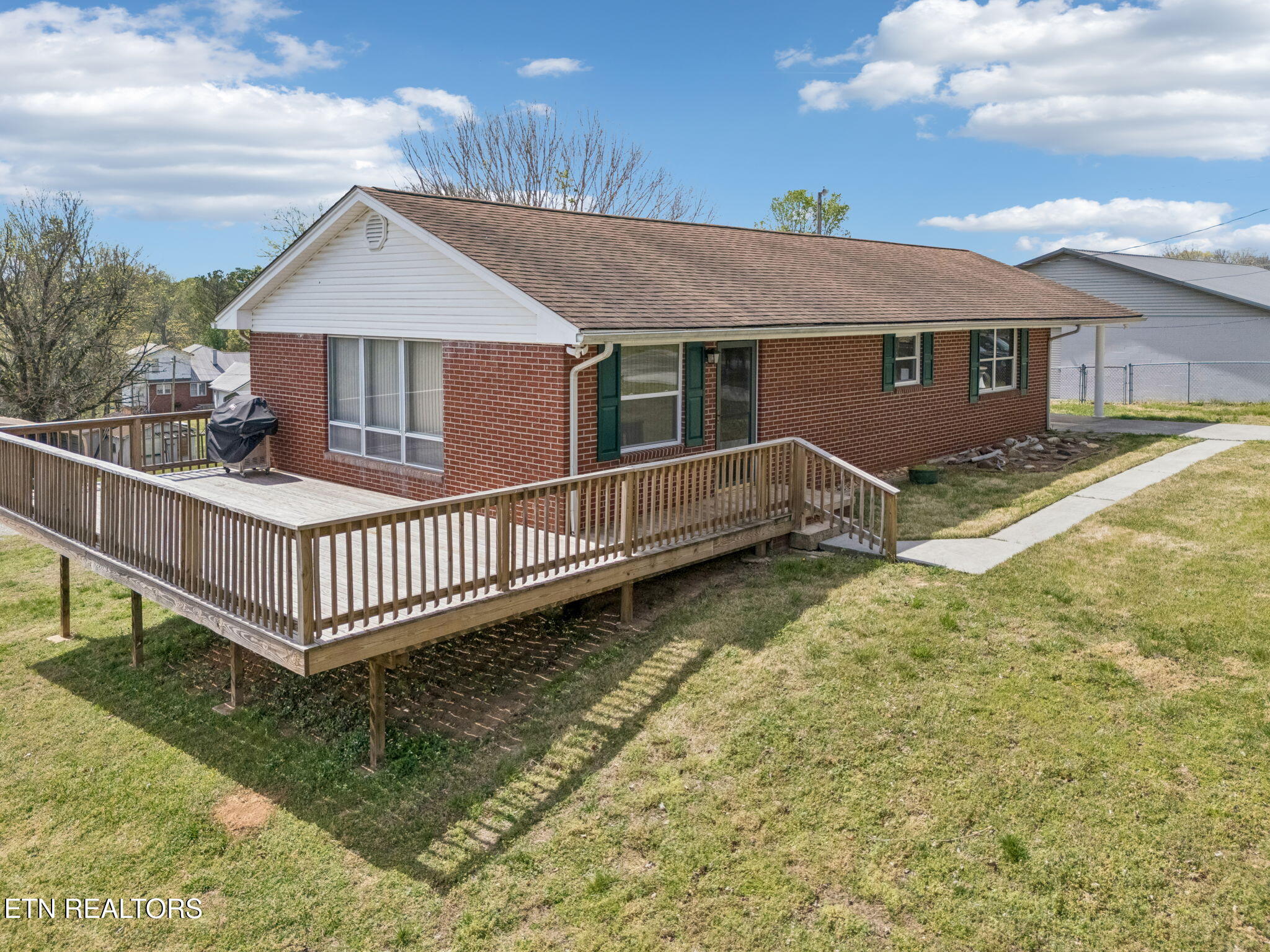 132 Webb Circle Lenoir City TN 37771