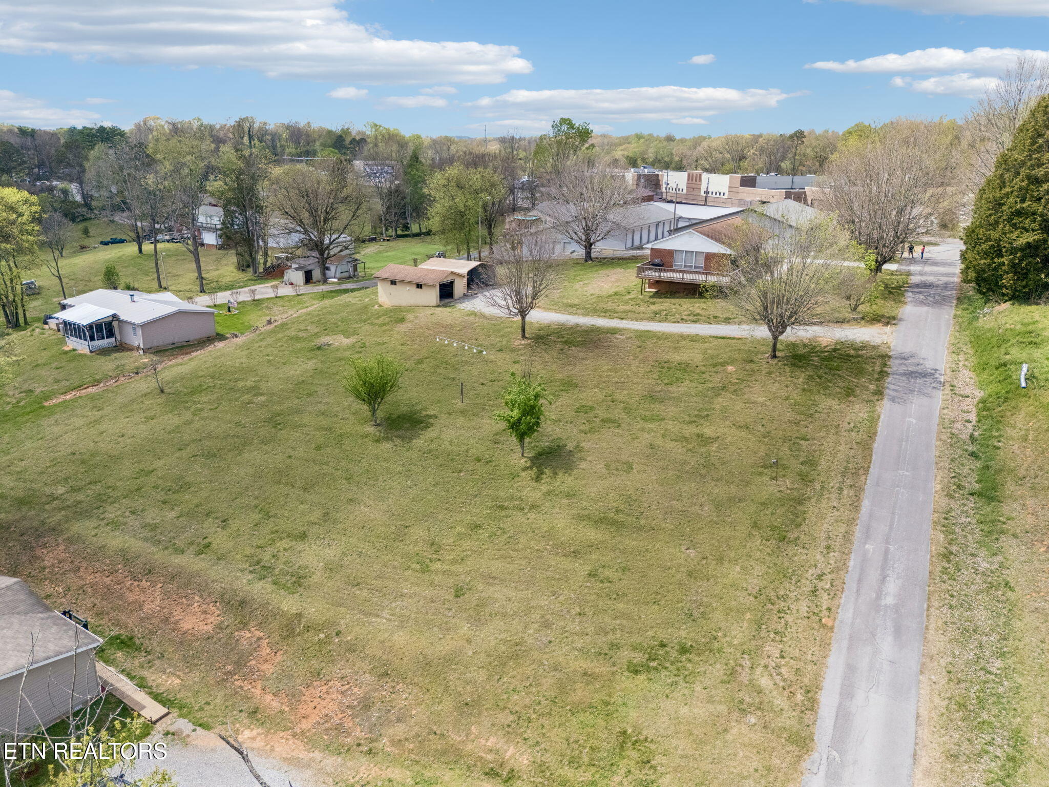 132 Webb Circle Lenoir City TN 37771