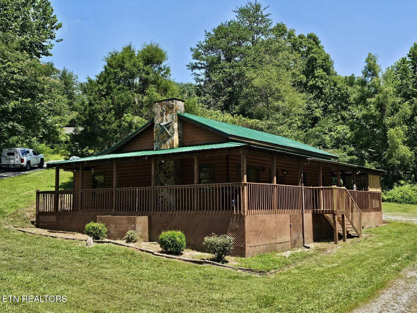 1999 E Mountain View Way Sevierville TN 37862