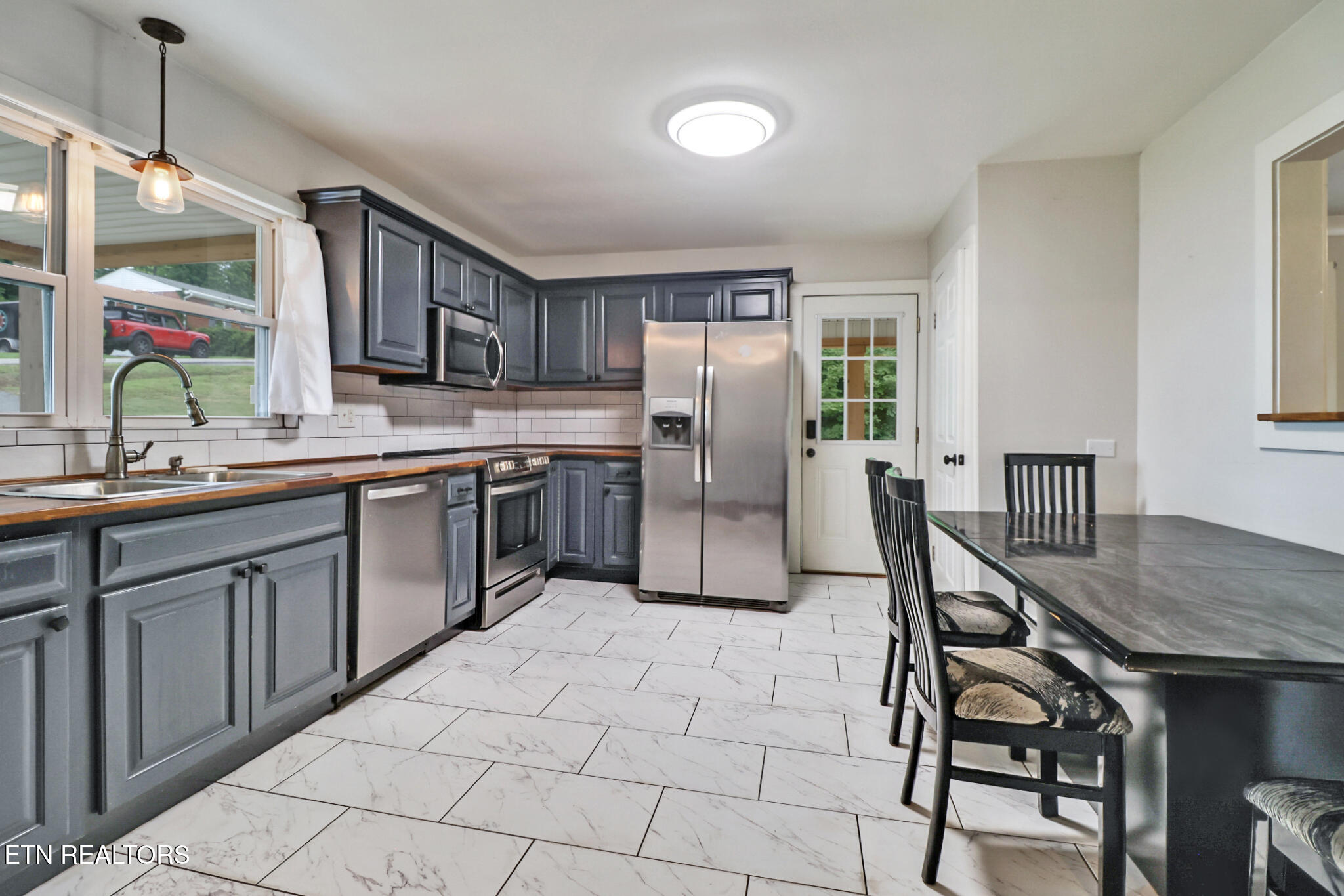 820 Sunset Drive Kingston TN 37763