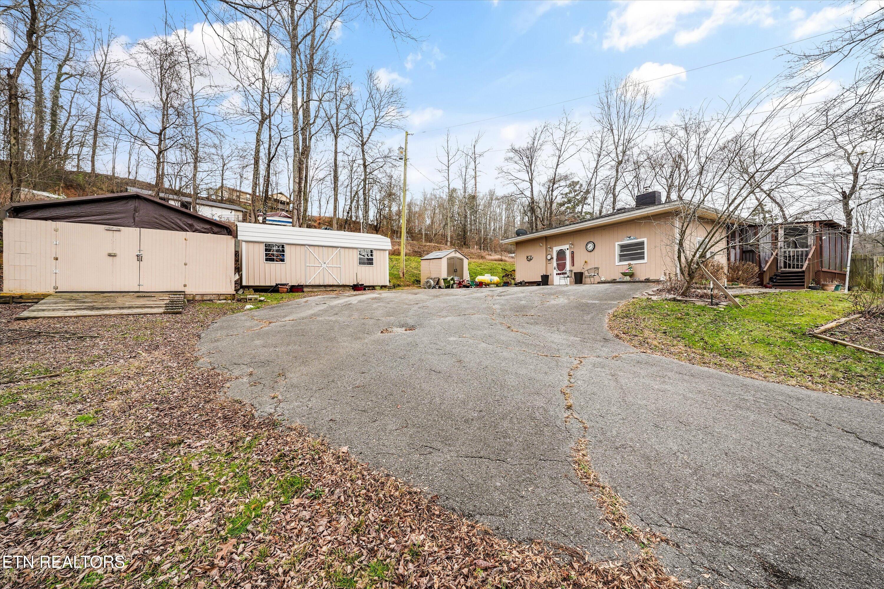 131 Scott. Road Harriman TN 37748