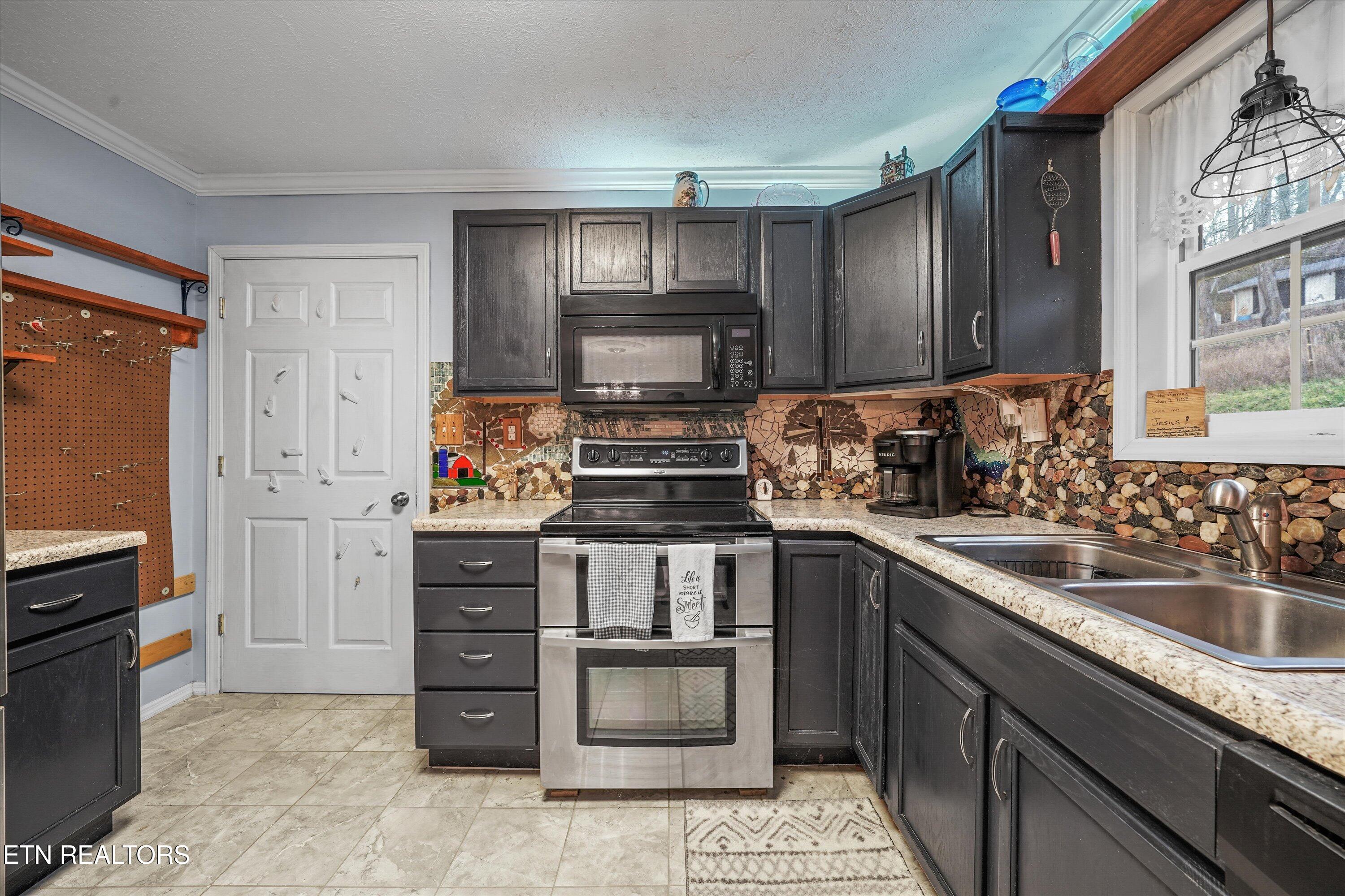 131 Scott. Road Harriman TN 37748