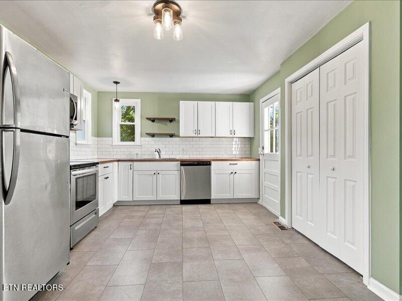 1238 E Moody Avenue Knoxville TN 37920
