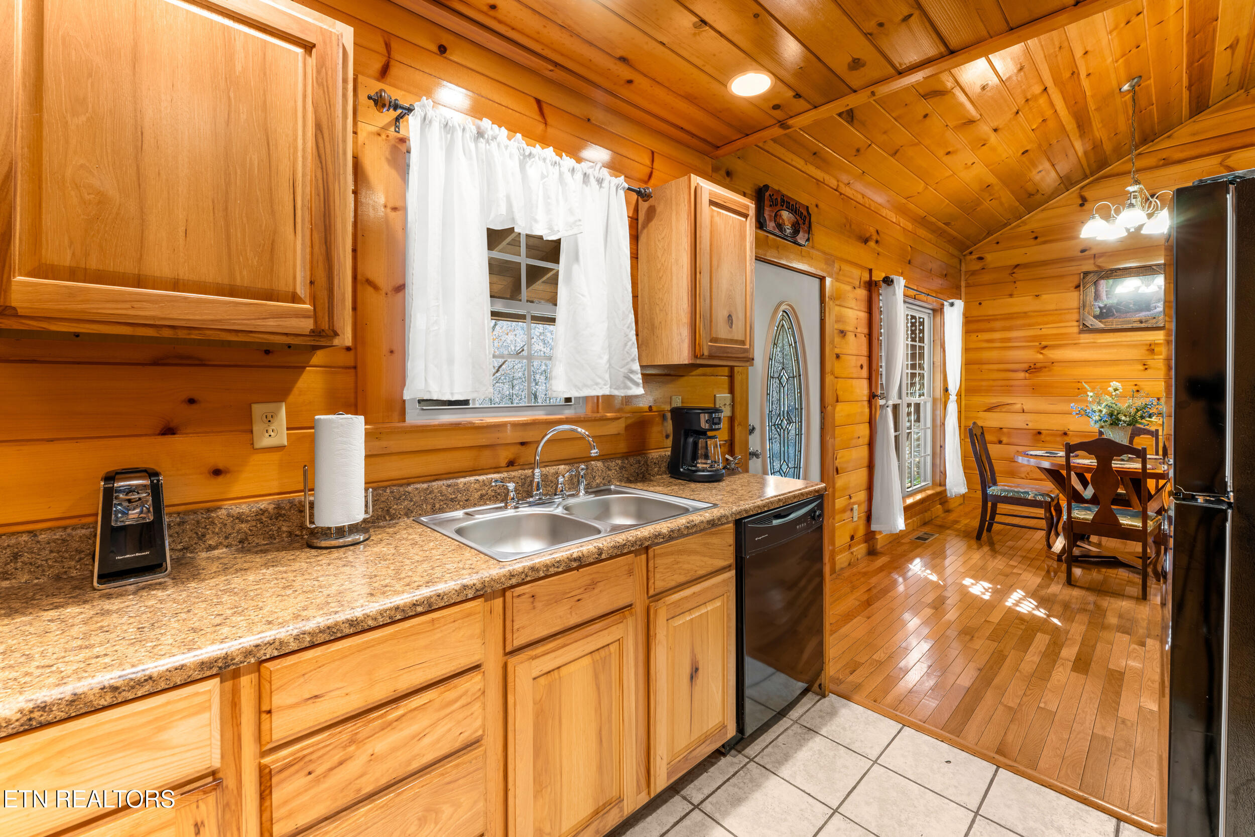 514 Laural Mountain Road Gatlinburg TN 37738