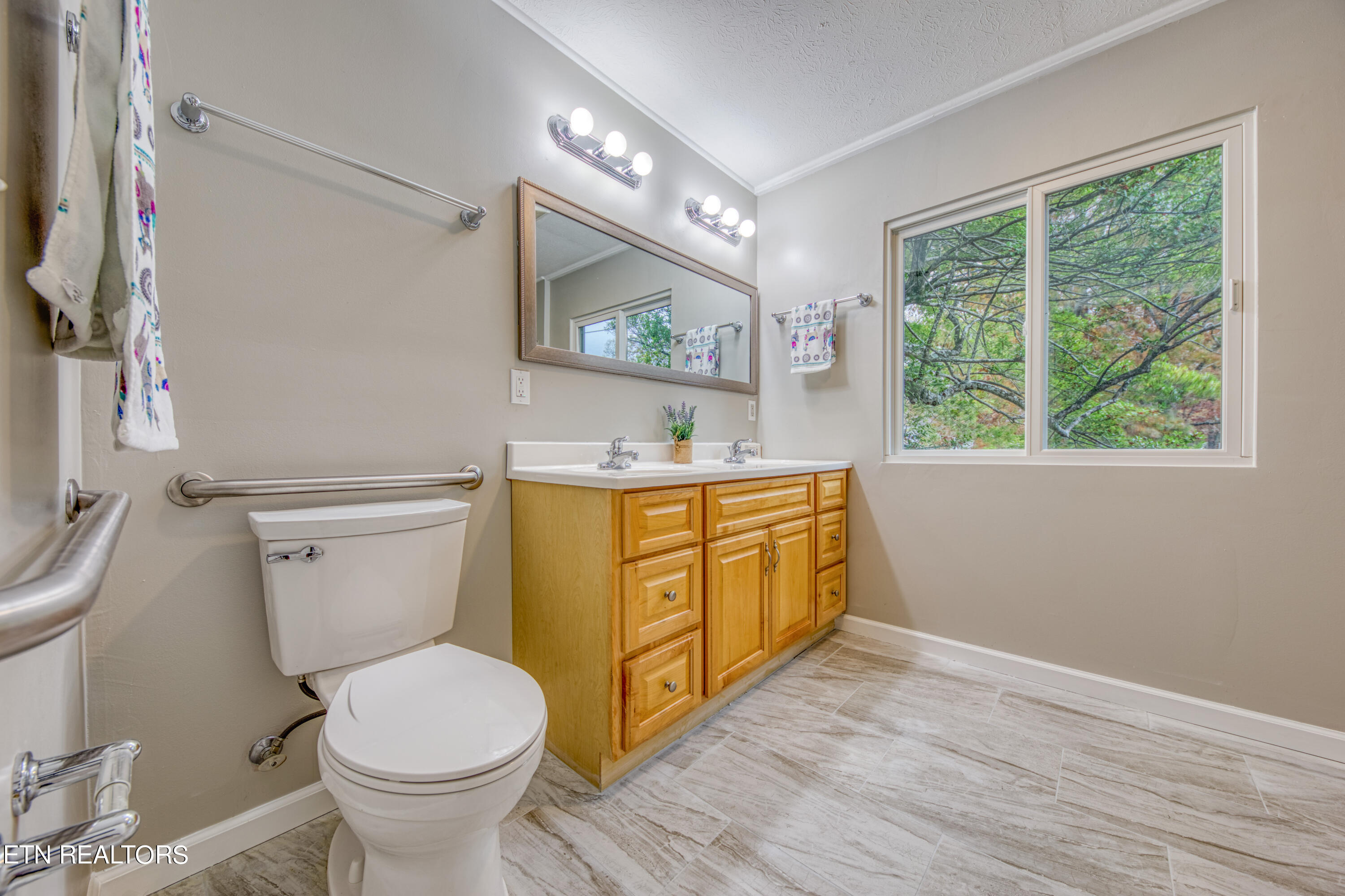 100 Ontario Lane Oak Ridge TN 37830
