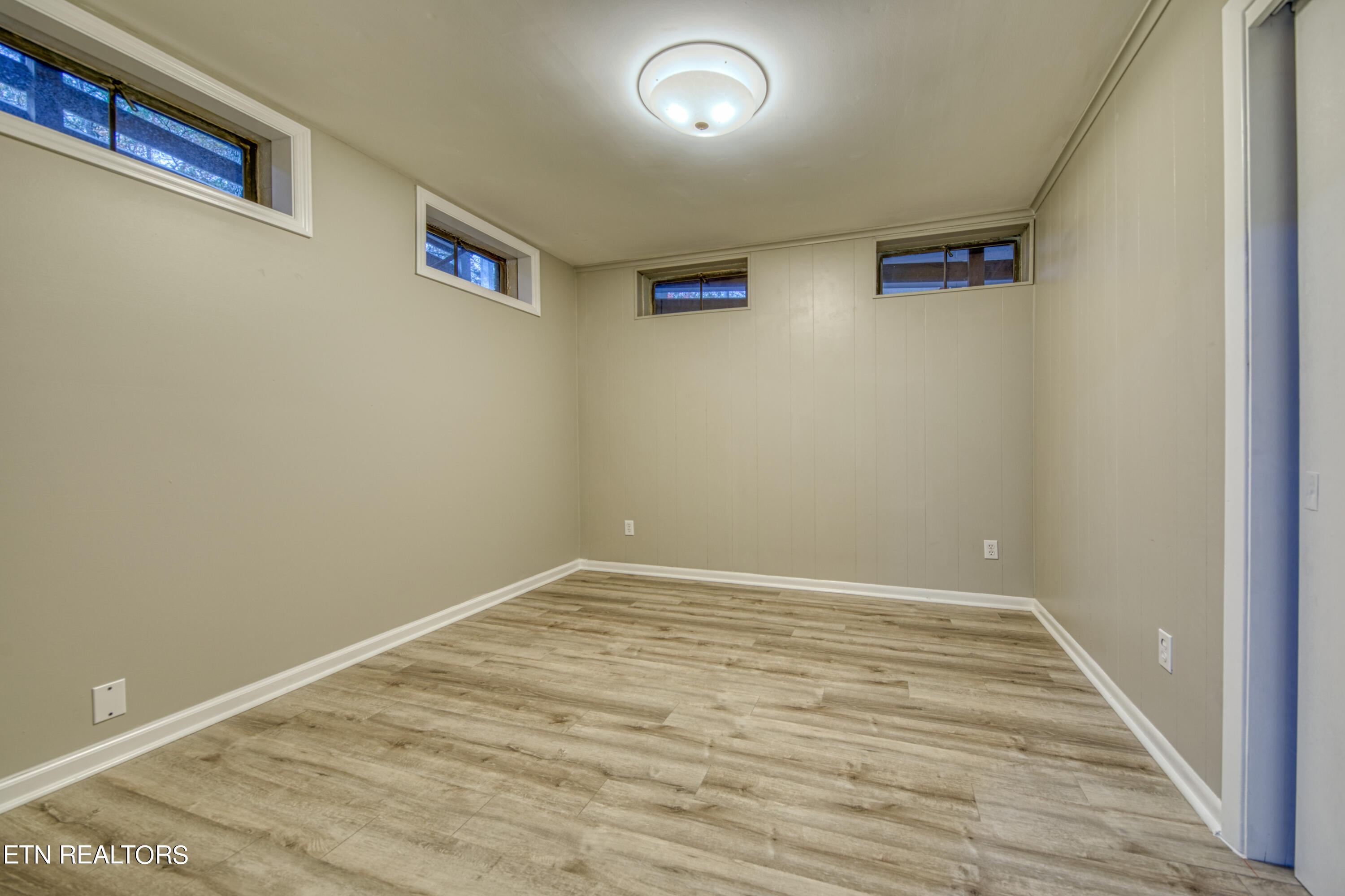 100 Ontario Lane Oak Ridge TN 37830