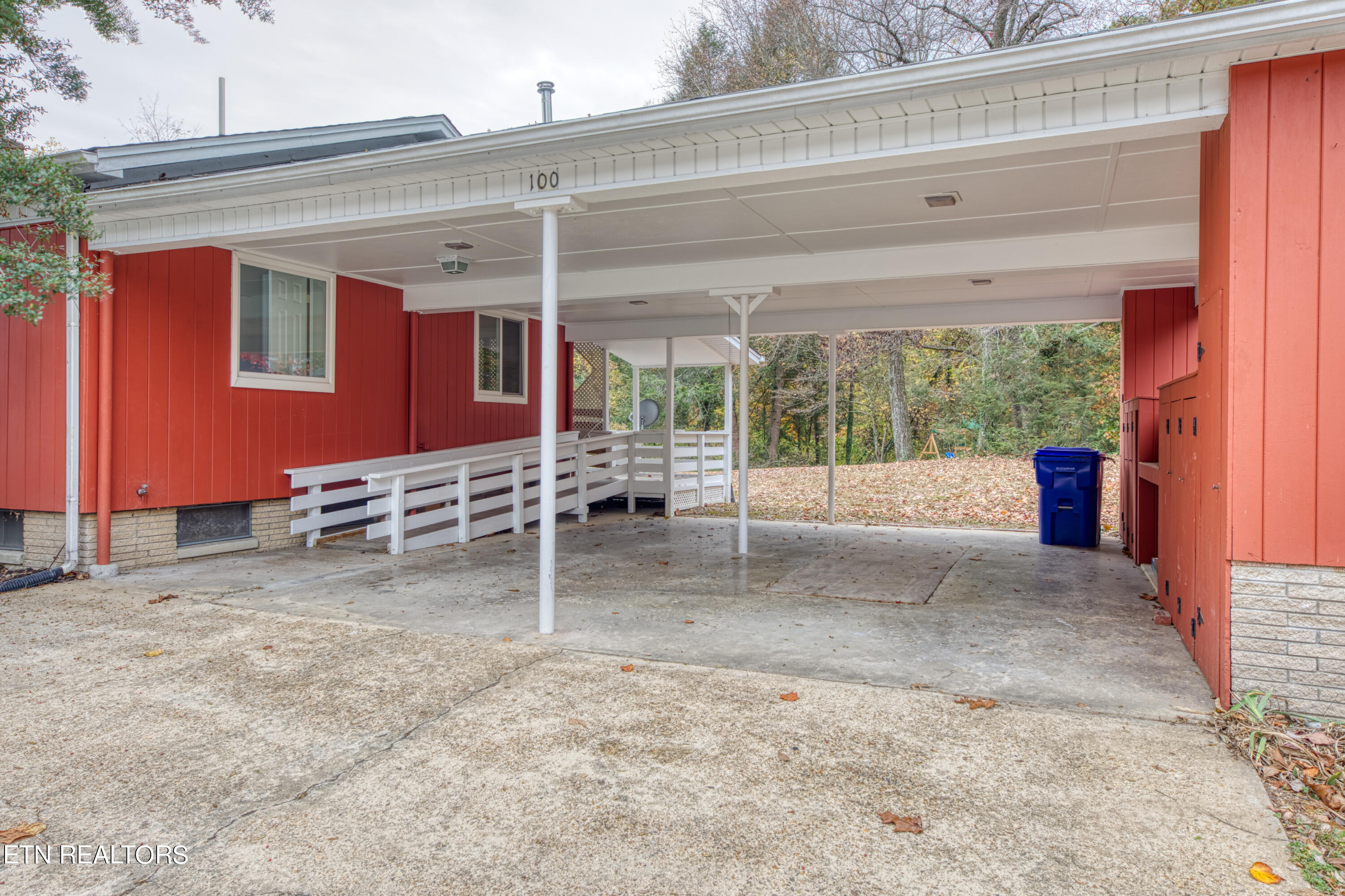 100 Ontario Lane Oak Ridge TN 37830