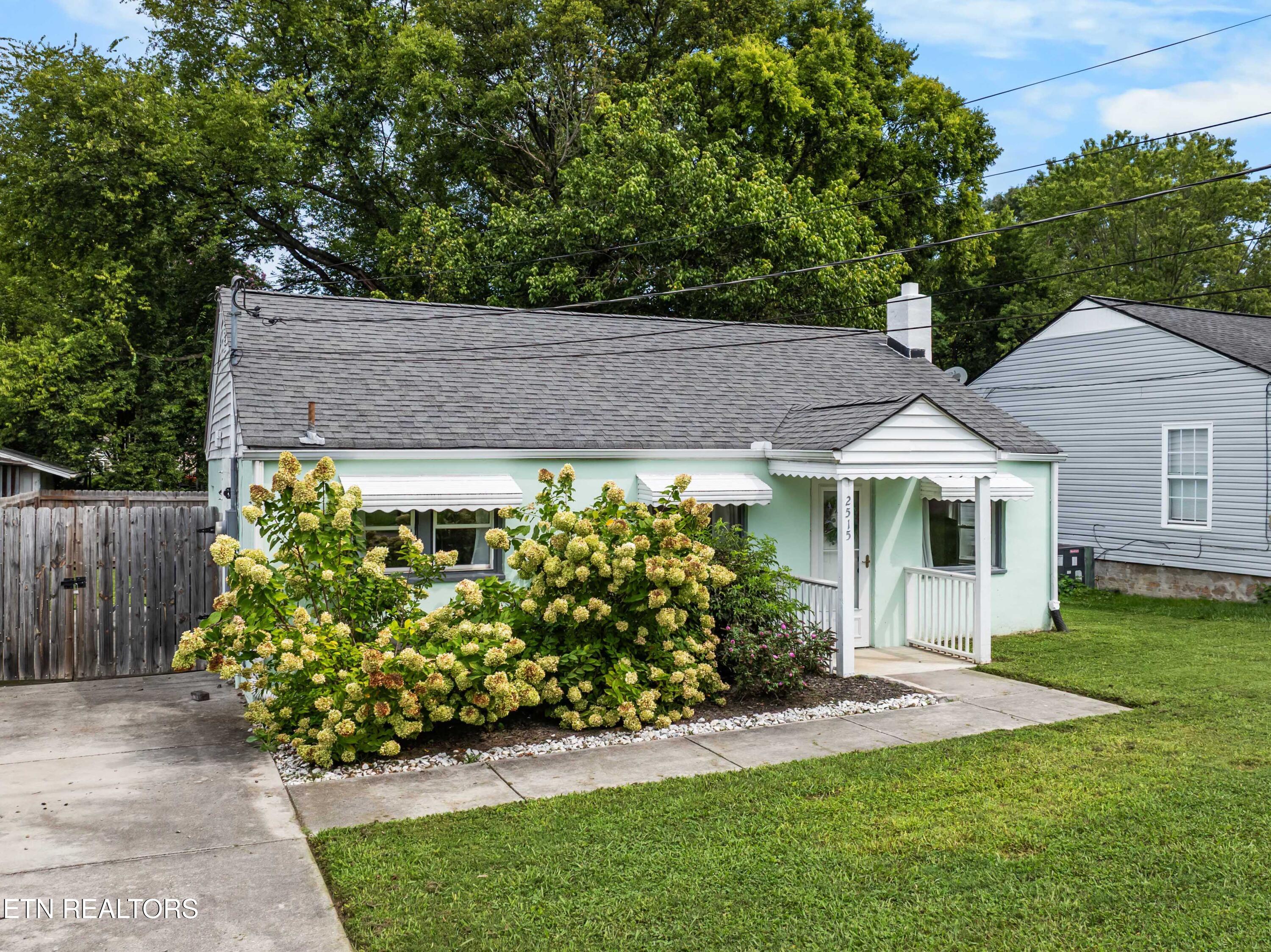2515 Seymour Avenue Knoxville TN 37917