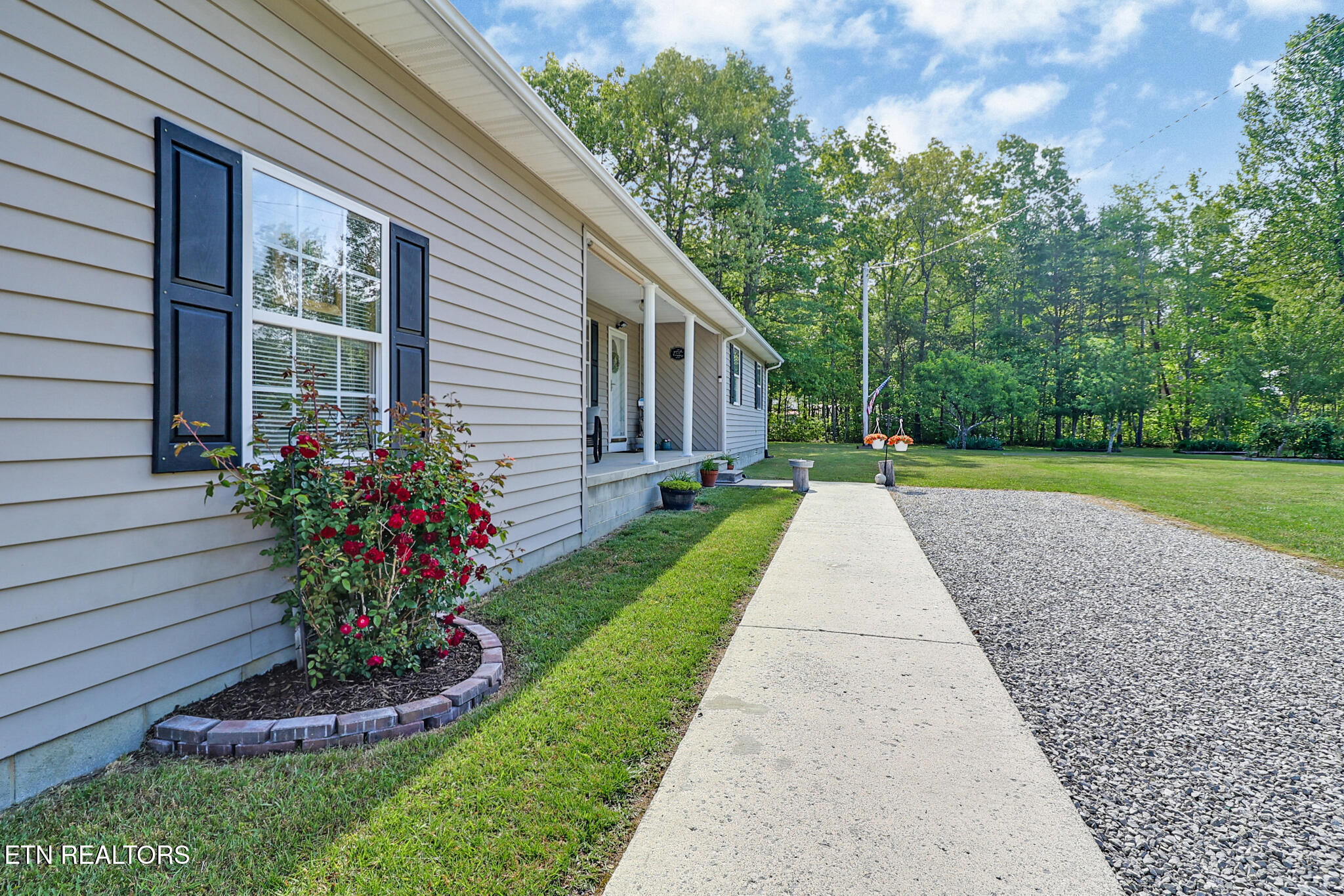 1004 Colony Road Grimsley TN 38565