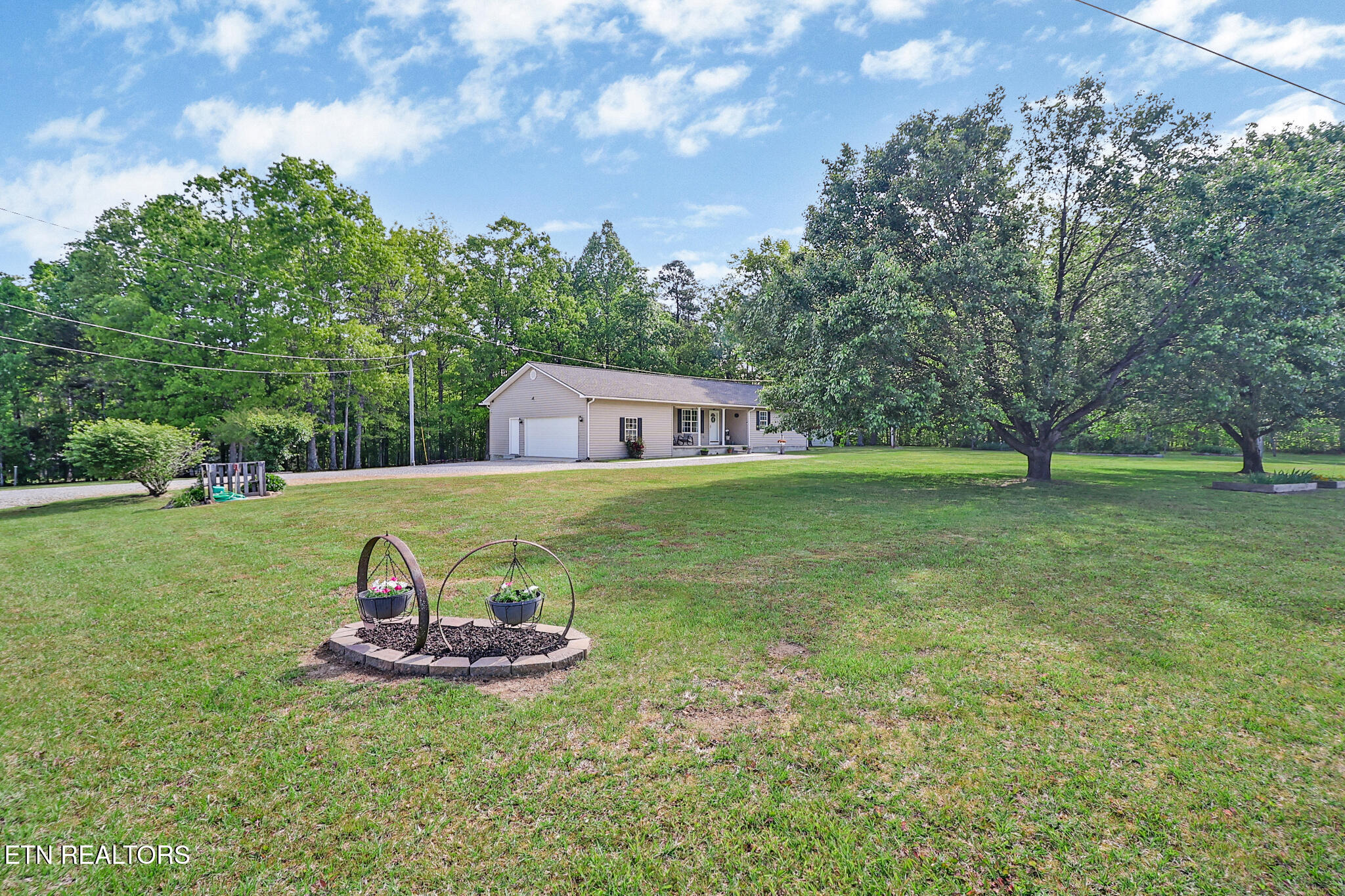 1004 Colony Road Grimsley TN 38565