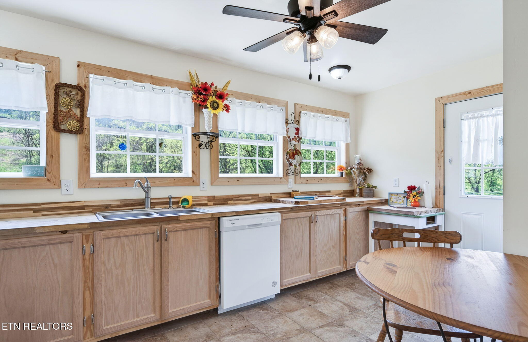 525 Riley Creek Road Whitleyville TN 38588