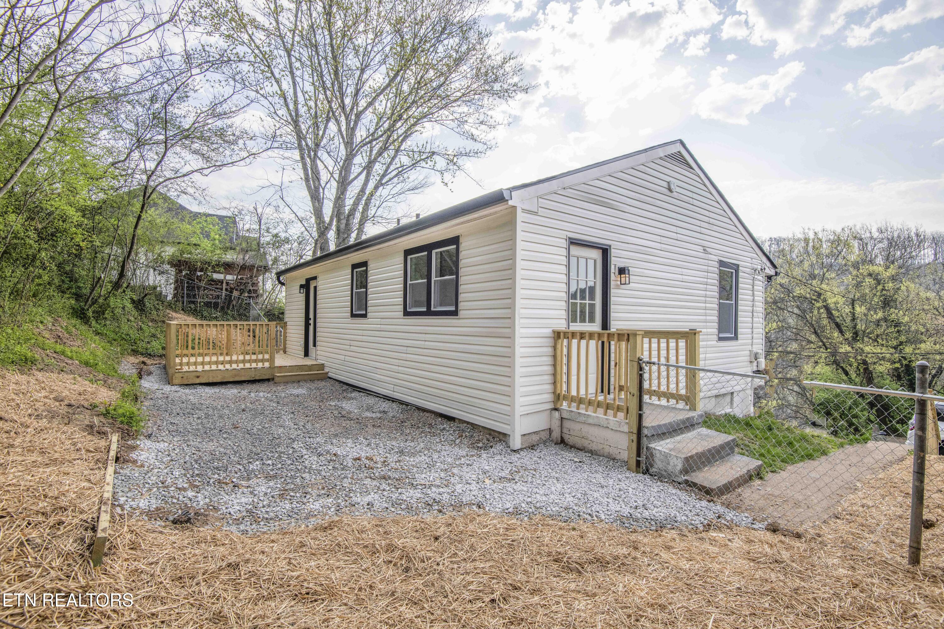 3221 Greenway Drive Knoxville TN 37918