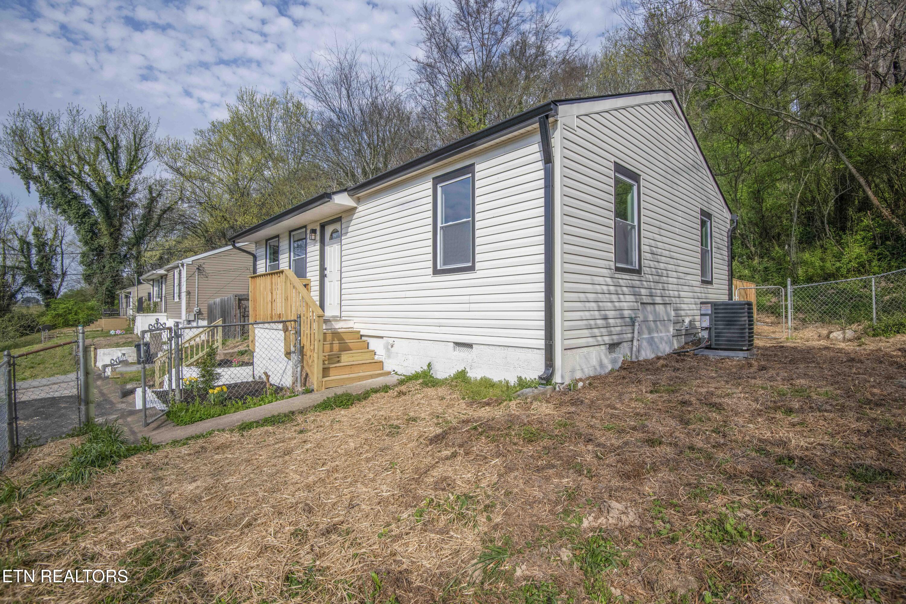 3221 Greenway Drive Knoxville TN 37918