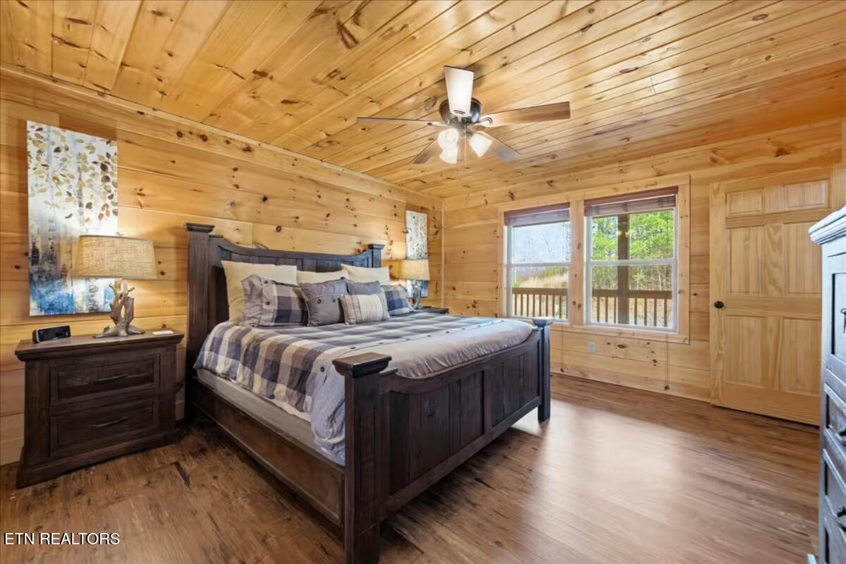 3213 Samuel Wear Drive Sevierville TN 37862