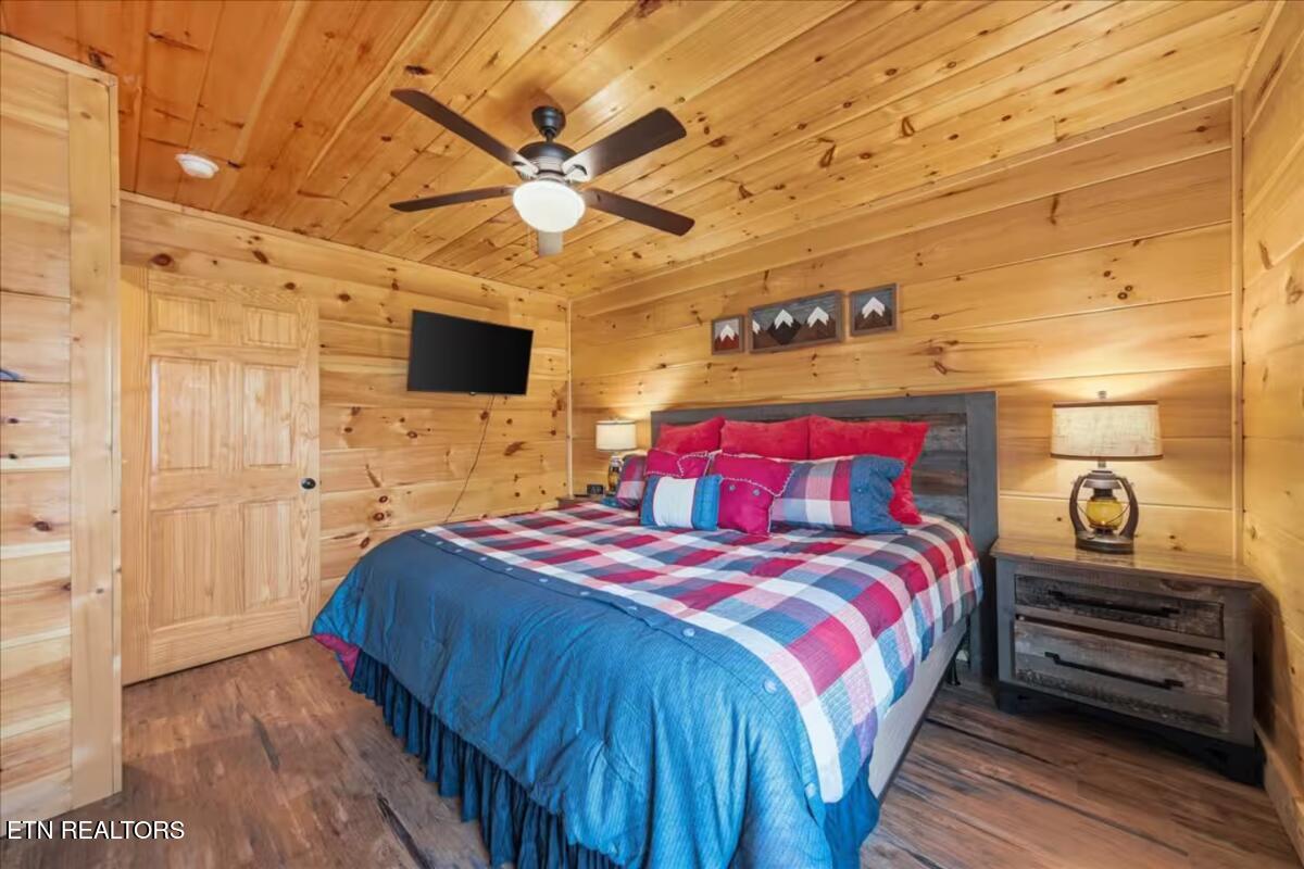 3213 Samuel Wear Drive Sevierville TN 37862
