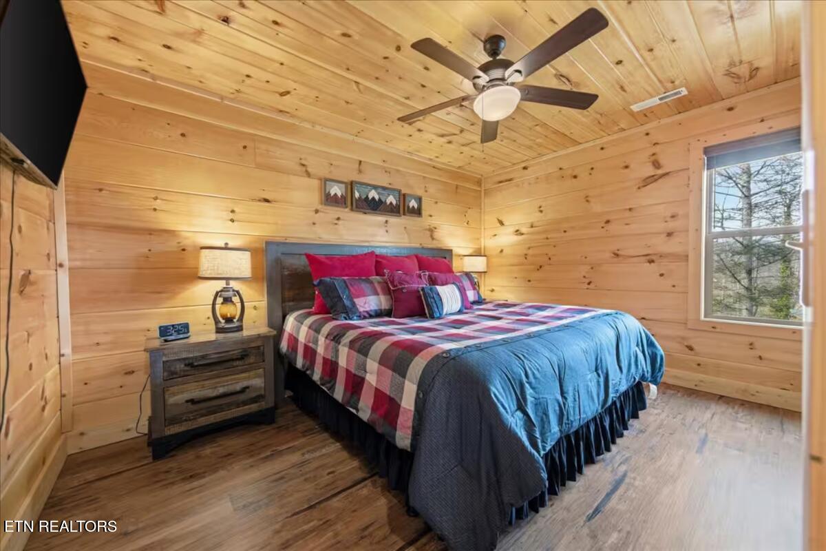 3213 Samuel Wear Drive Sevierville TN 37862