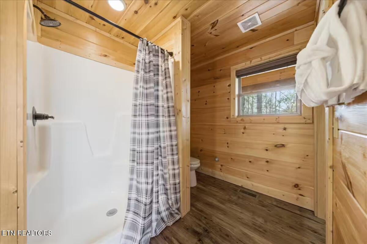 3213 Samuel Wear Drive Sevierville TN 37862