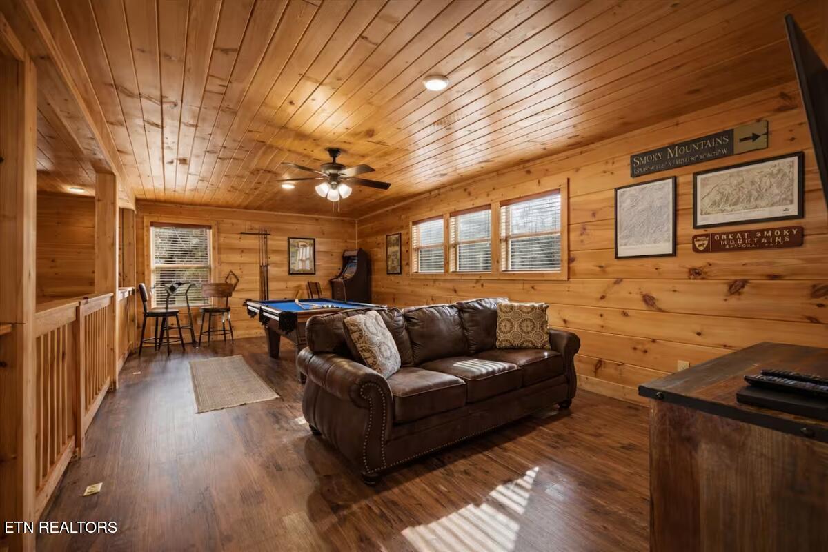 3213 Samuel Wear Drive Sevierville TN 37862