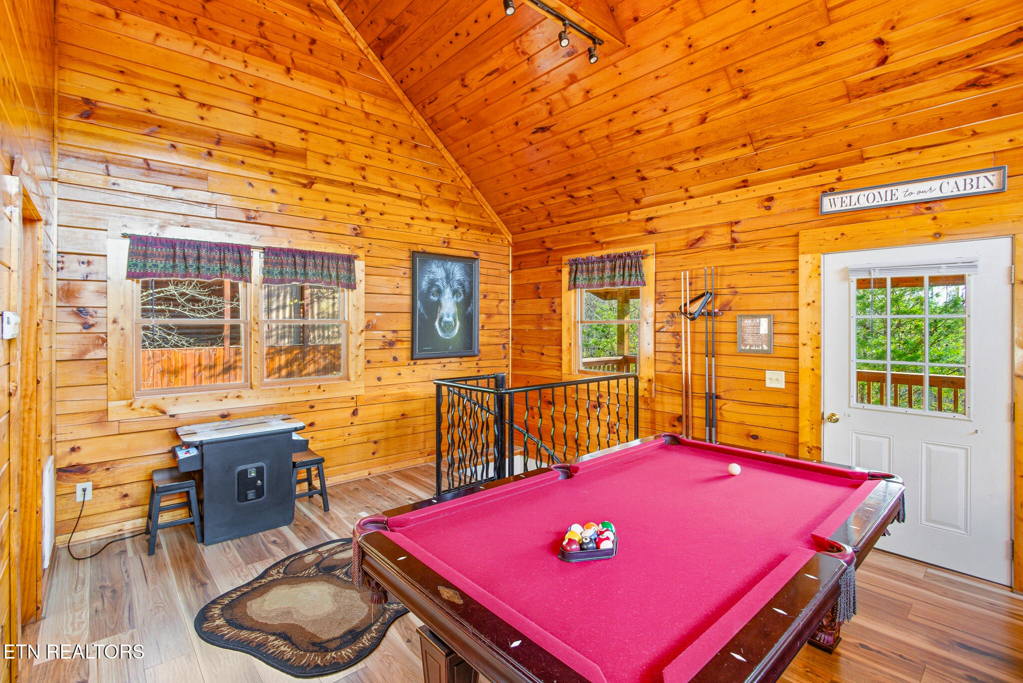 570 Country Oaks Drive Pigeon Forge TN 37863