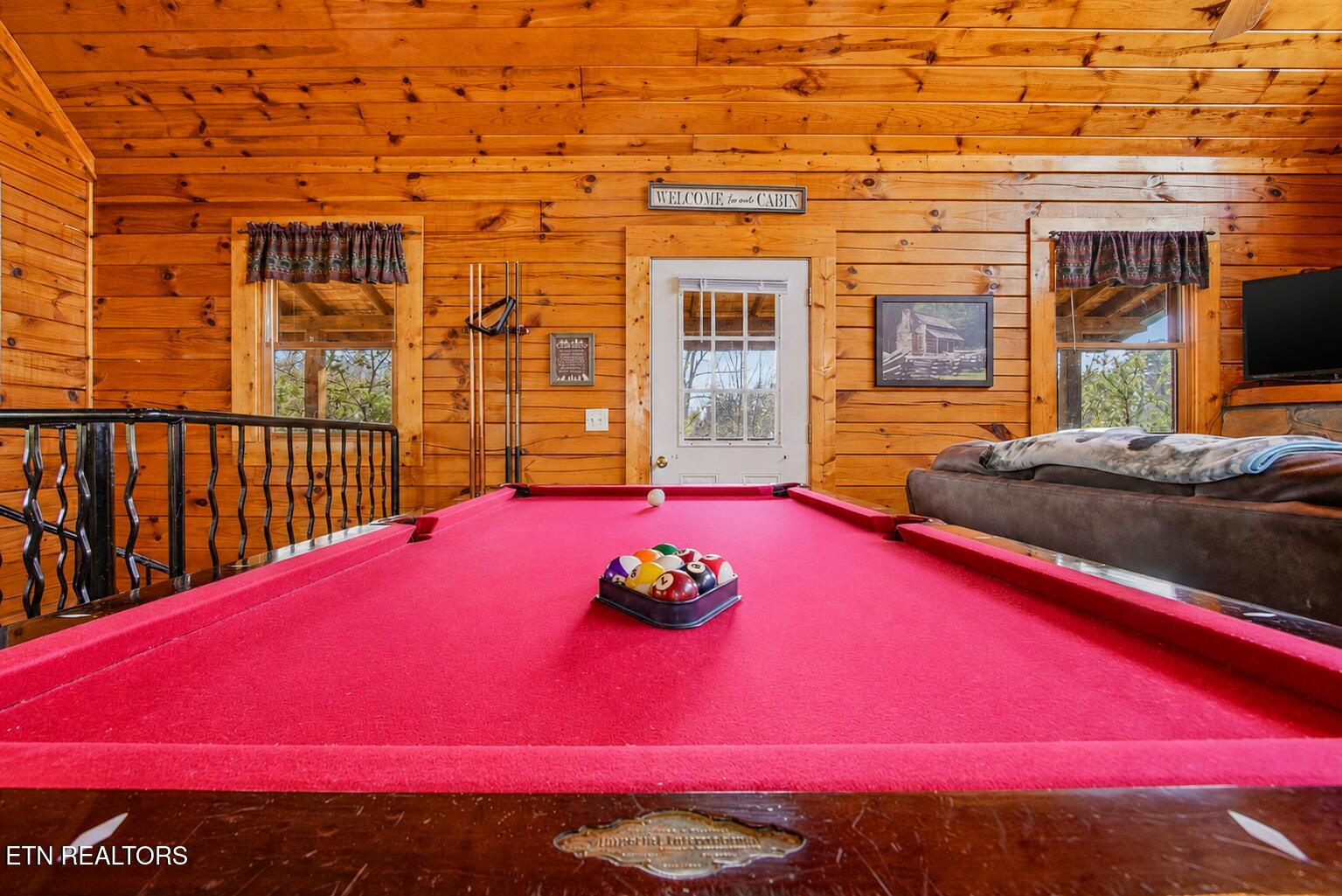 570 Country Oaks Drive Pigeon Forge TN 37863