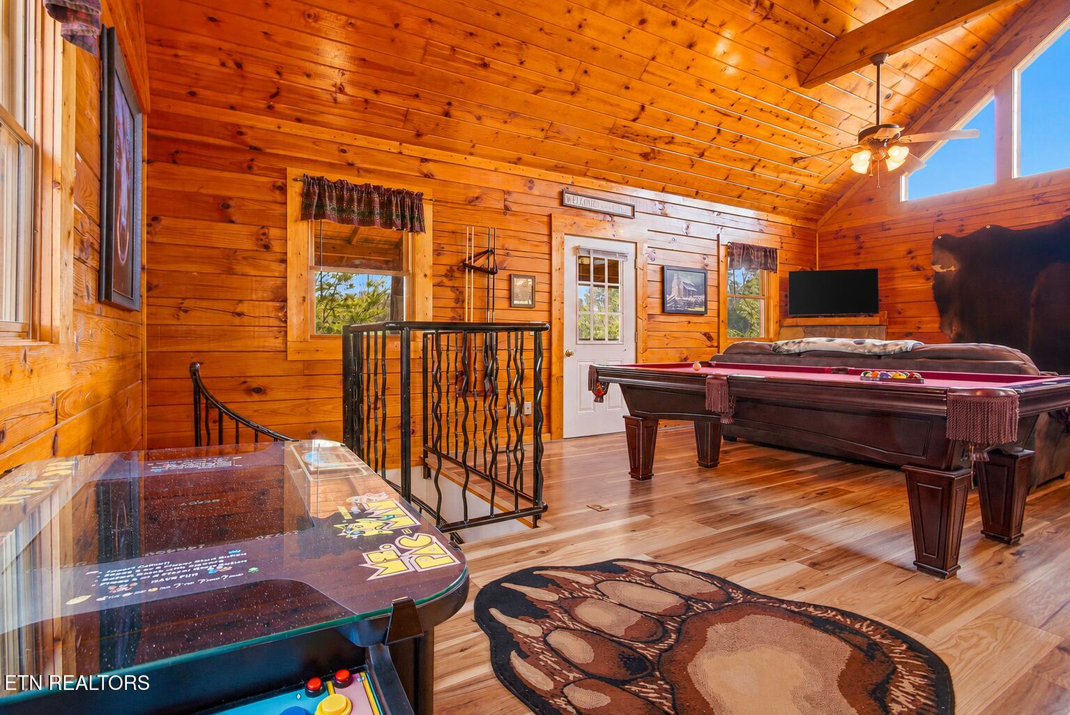 570 Country Oaks Drive Pigeon Forge TN 37863