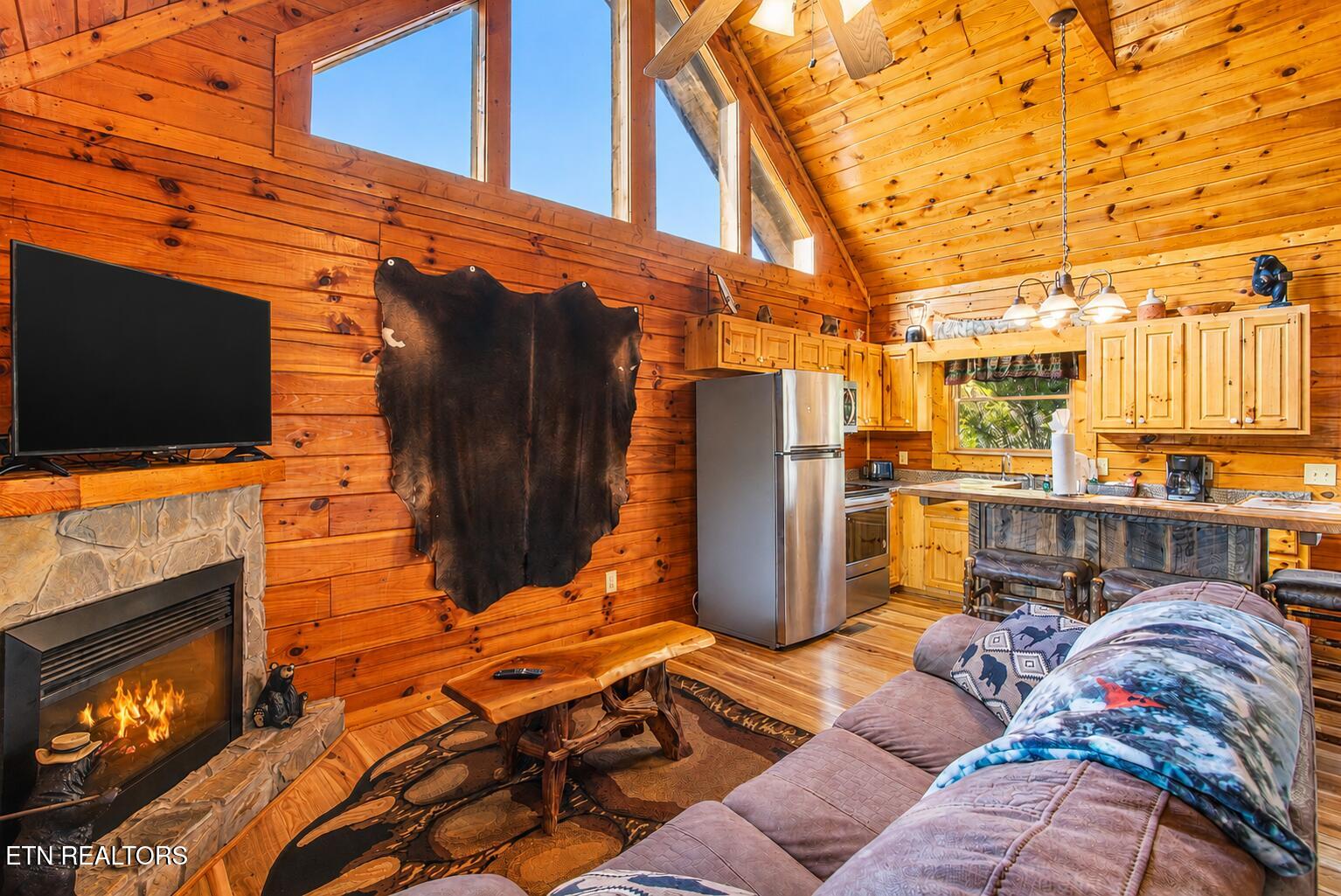 570 Country Oaks Drive Pigeon Forge TN 37863
