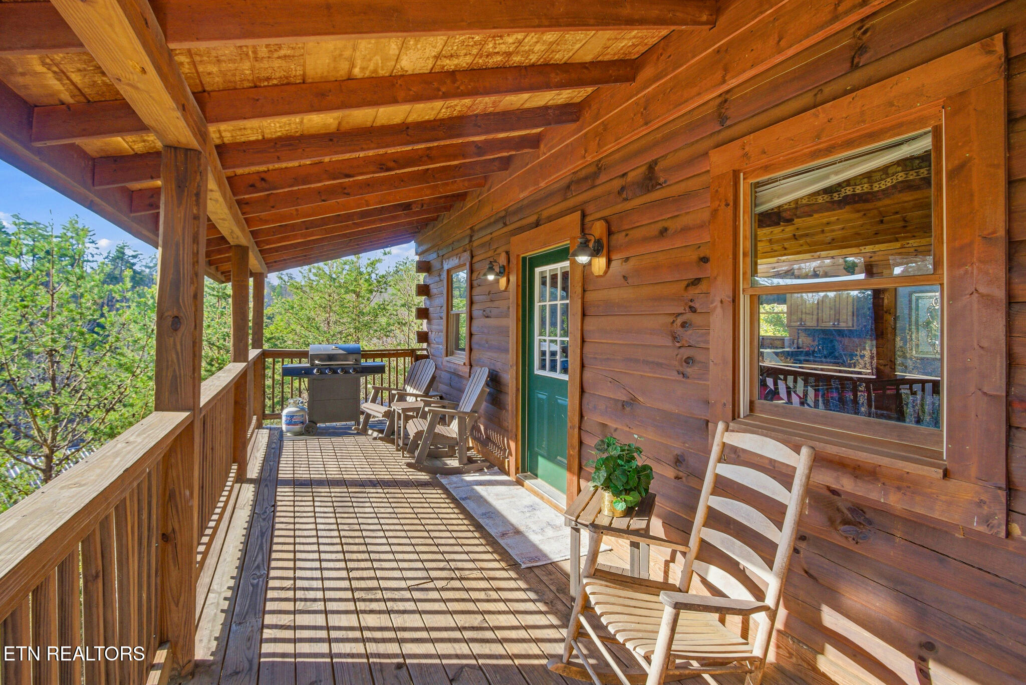 570 Country Oaks Drive Pigeon Forge TN 37863