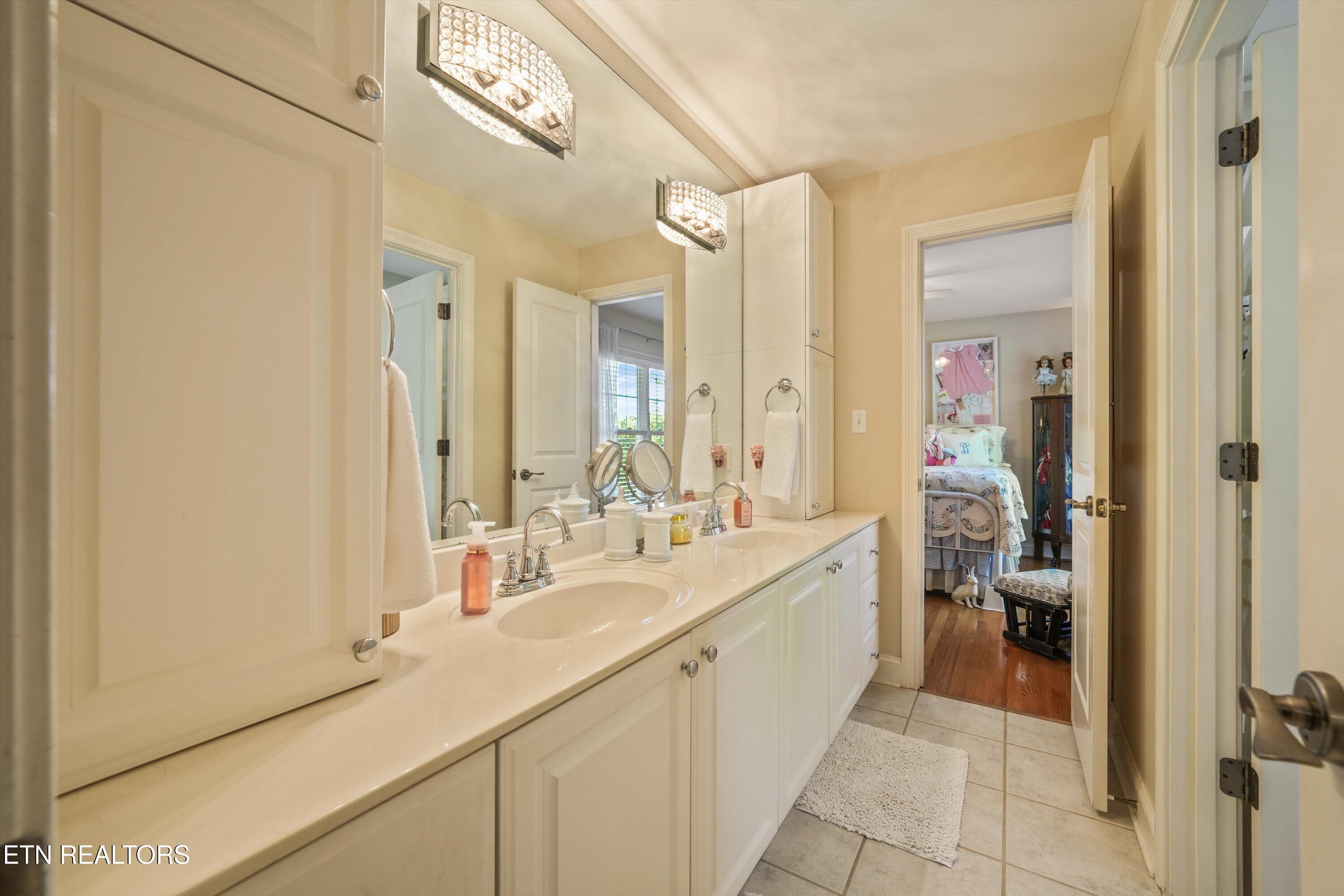 864 Oconnell Knoxville TN 37934