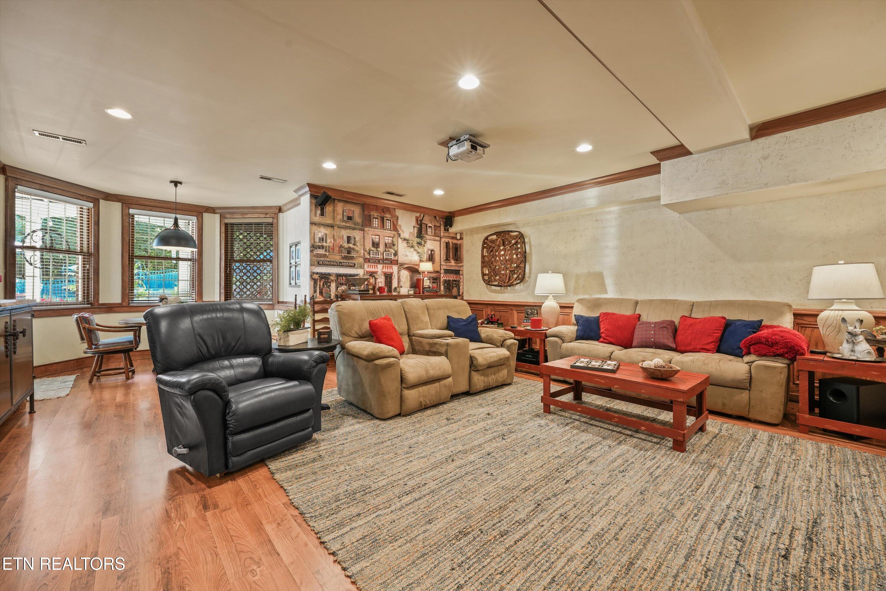 864 Oconnell Knoxville TN 37934