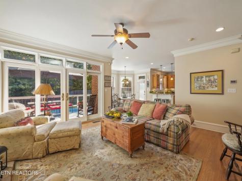 864 Oconnell Knoxville TN 37934
