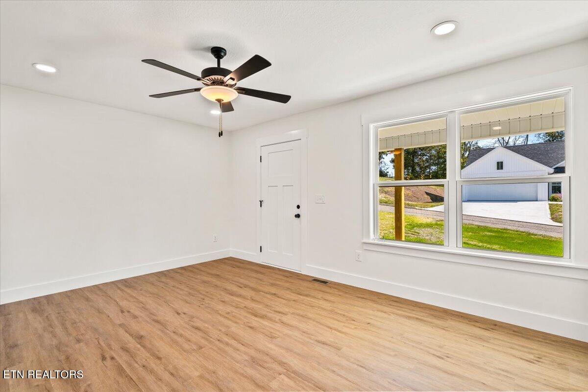 172 Storm Lane Jacksboro TN 37757