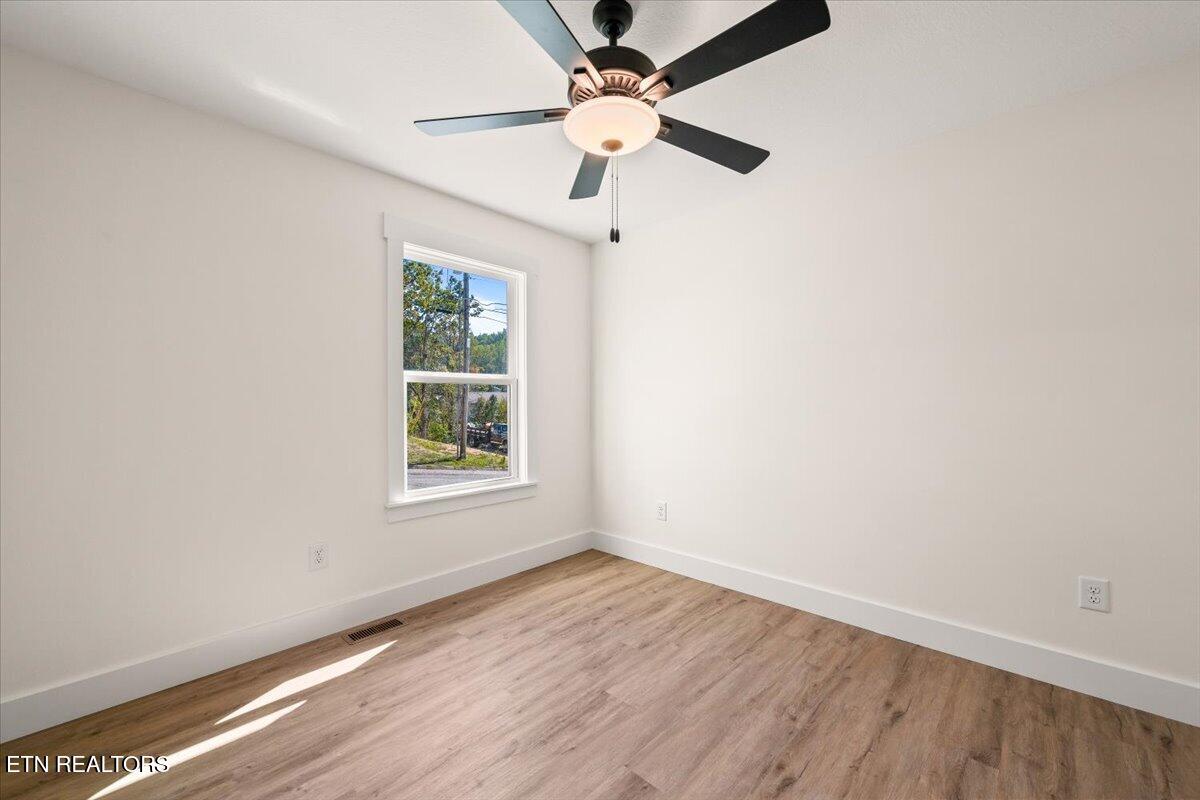 172 Storm Lane Jacksboro TN 37757