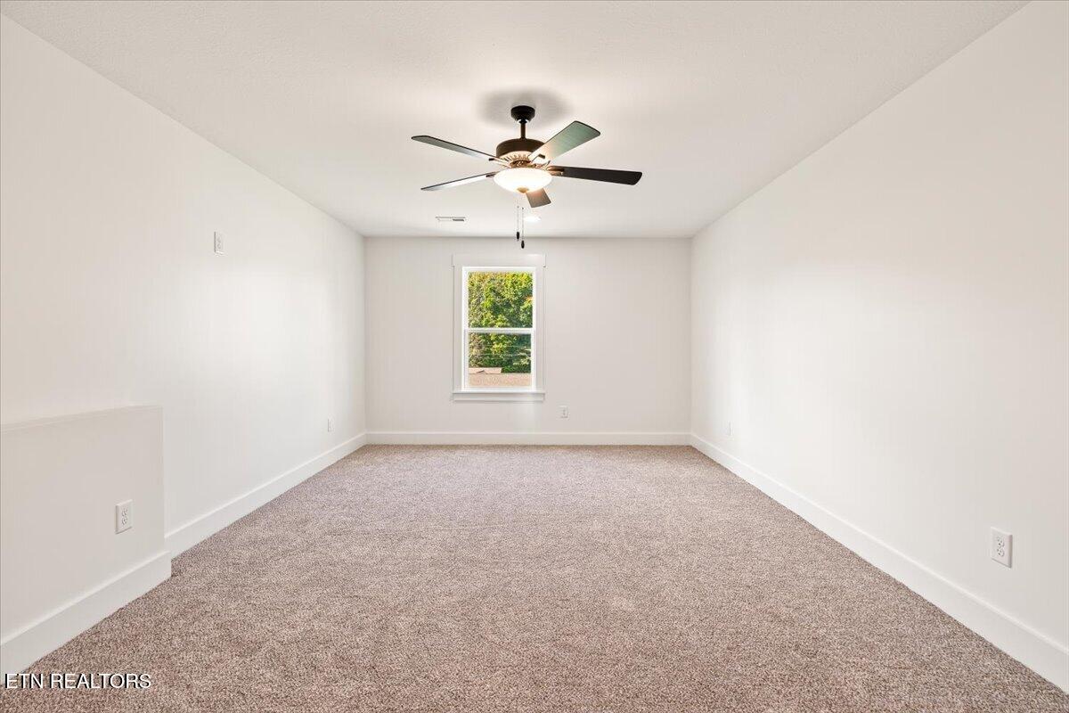 172 Storm Lane Jacksboro TN 37757