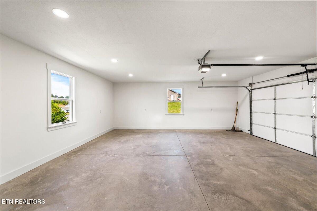 172 Storm Lane Jacksboro TN 37757