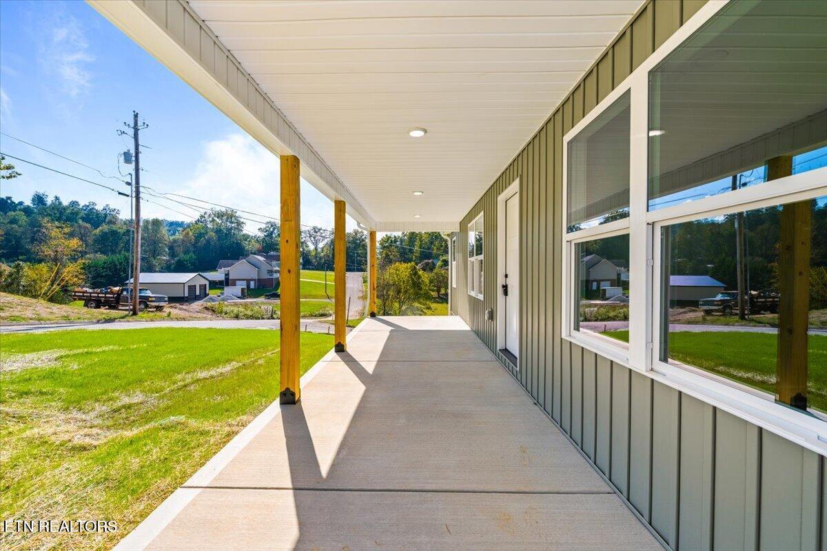 172 Storm Lane Jacksboro TN 37757