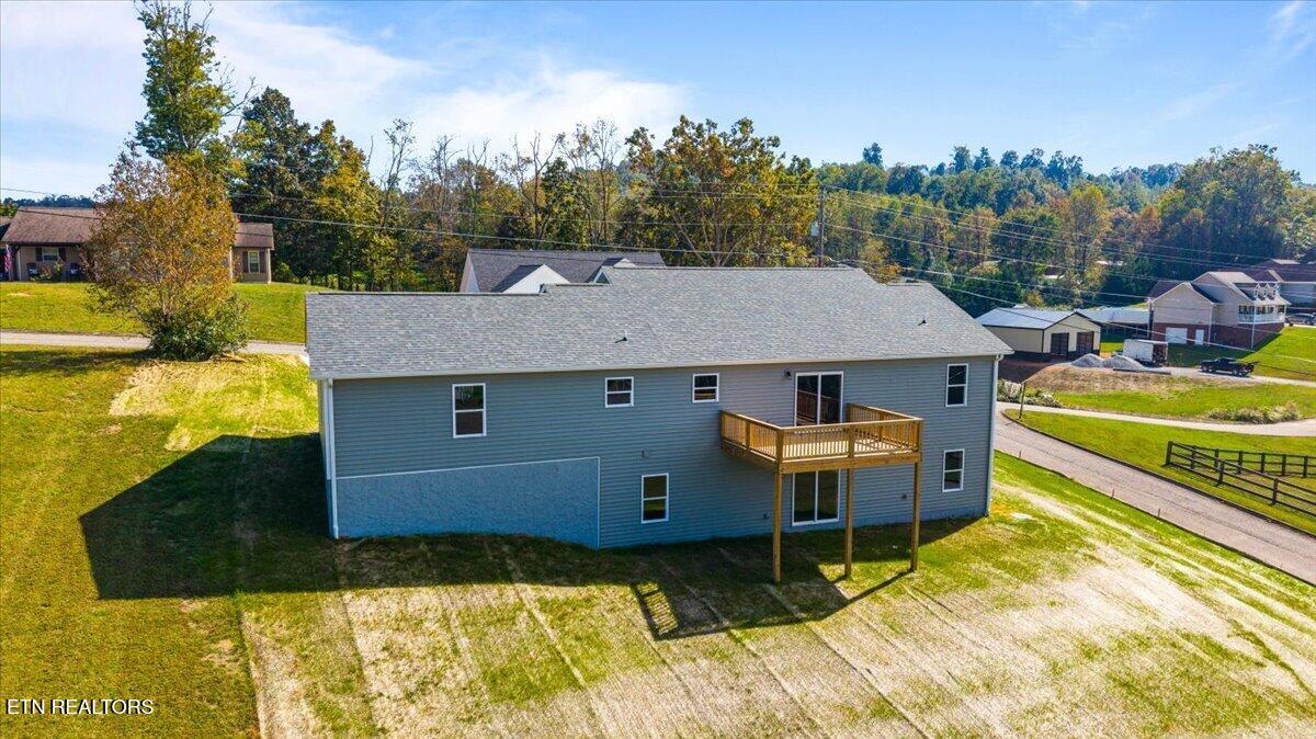 172 Storm Lane Jacksboro TN 37757