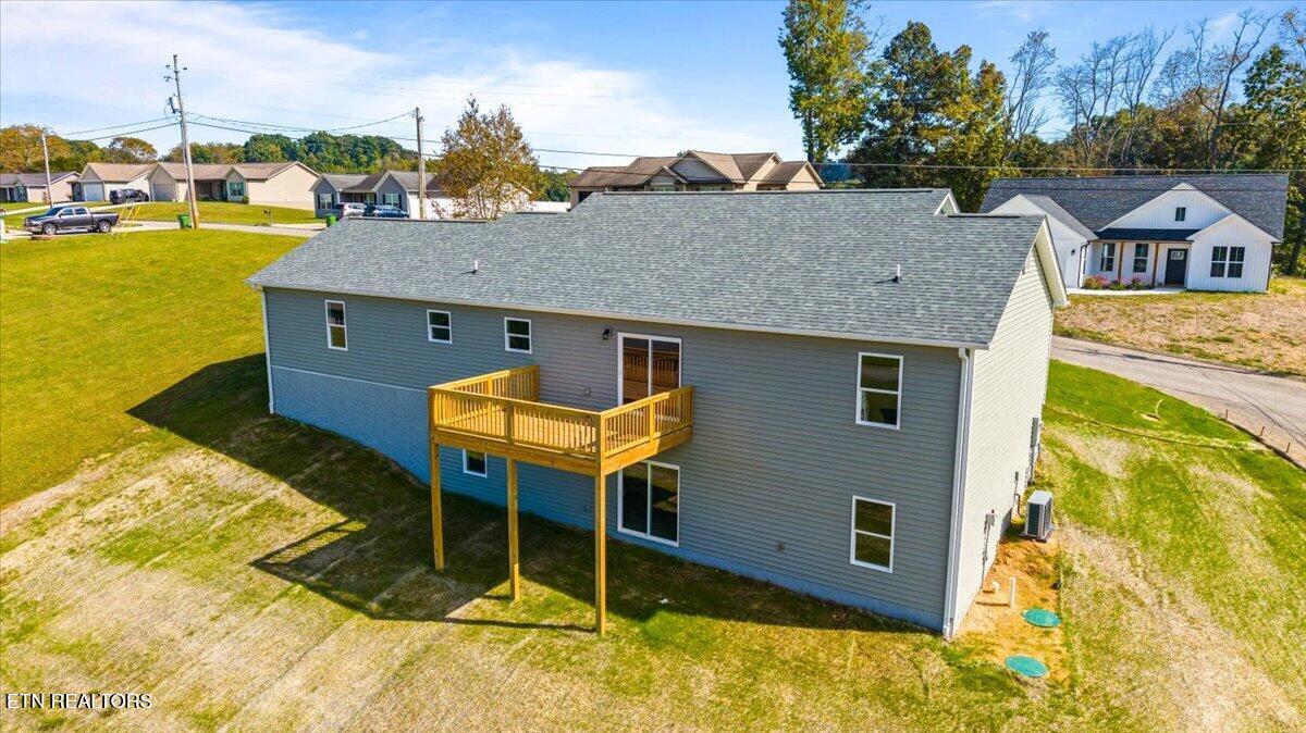 172 Storm Lane Jacksboro TN 37757