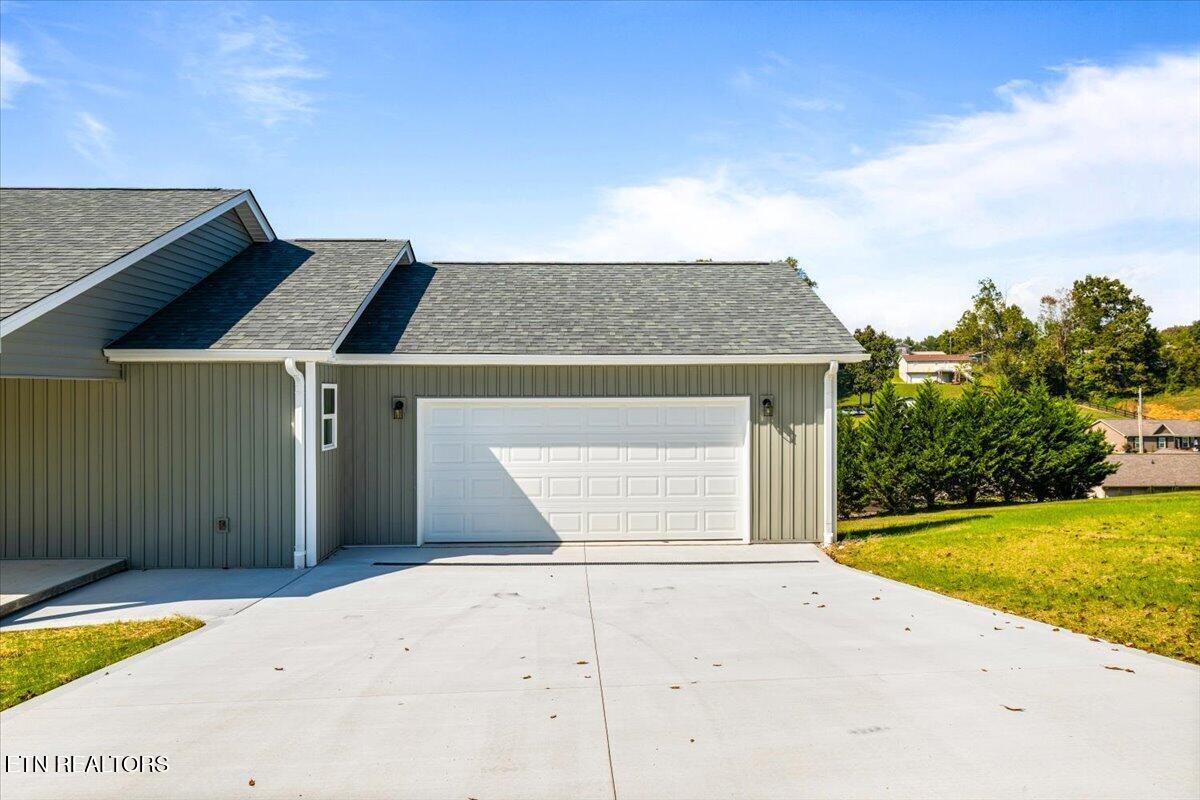 172 Storm Lane Jacksboro TN 37757