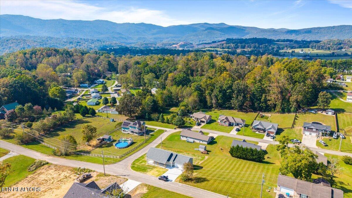 172 Storm Lane Jacksboro TN 37757