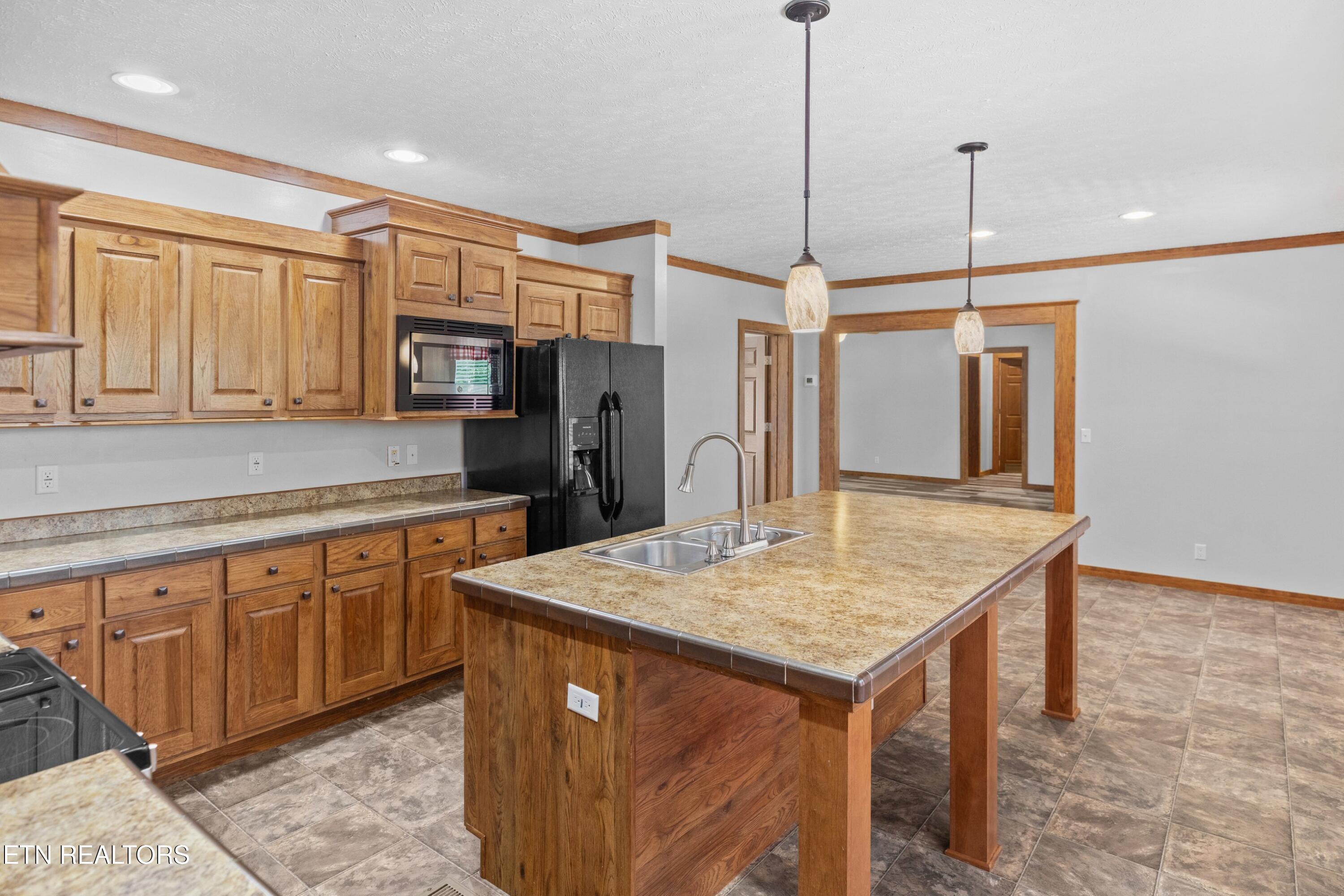 860 Harrison Ferry Road Baneberry TN 37890