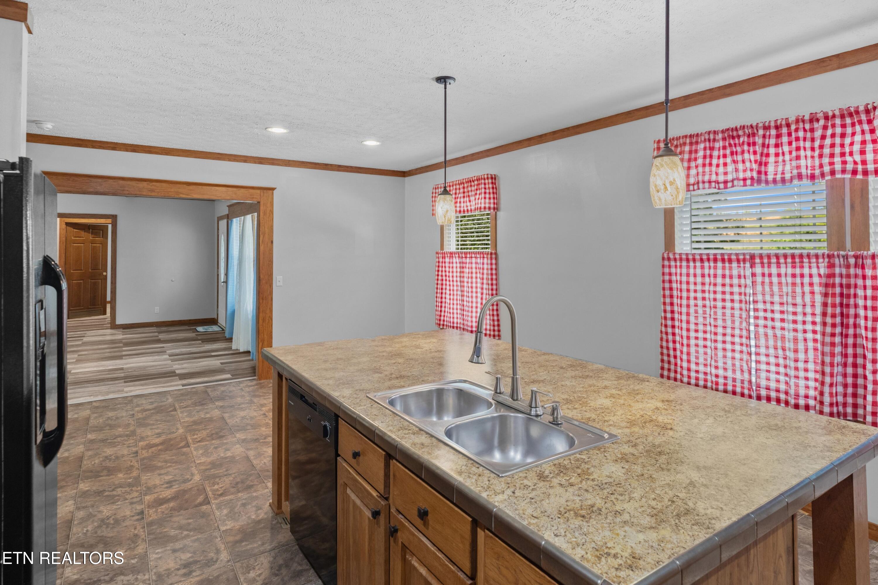 860 Harrison Ferry Road Baneberry TN 37890