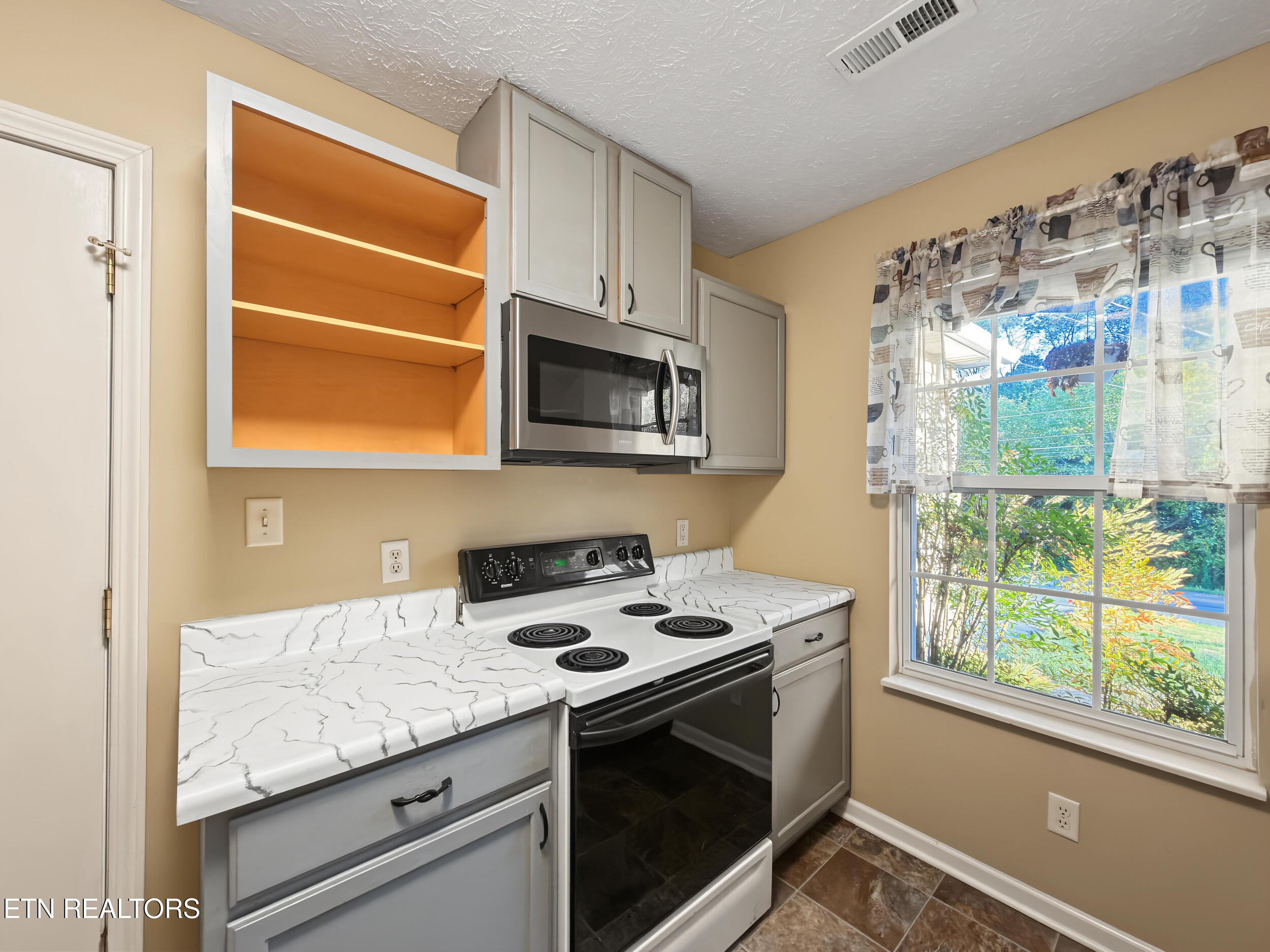 130 W Melissa Dawn Lane Maynardville TN 37807