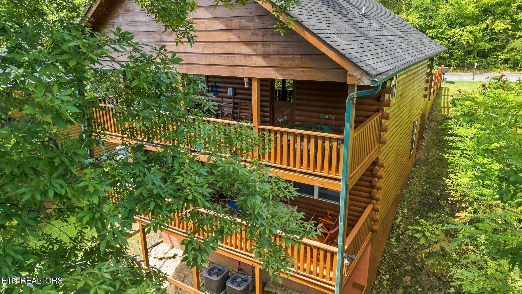 440 Oak Sky Way Sevierville TN 37876