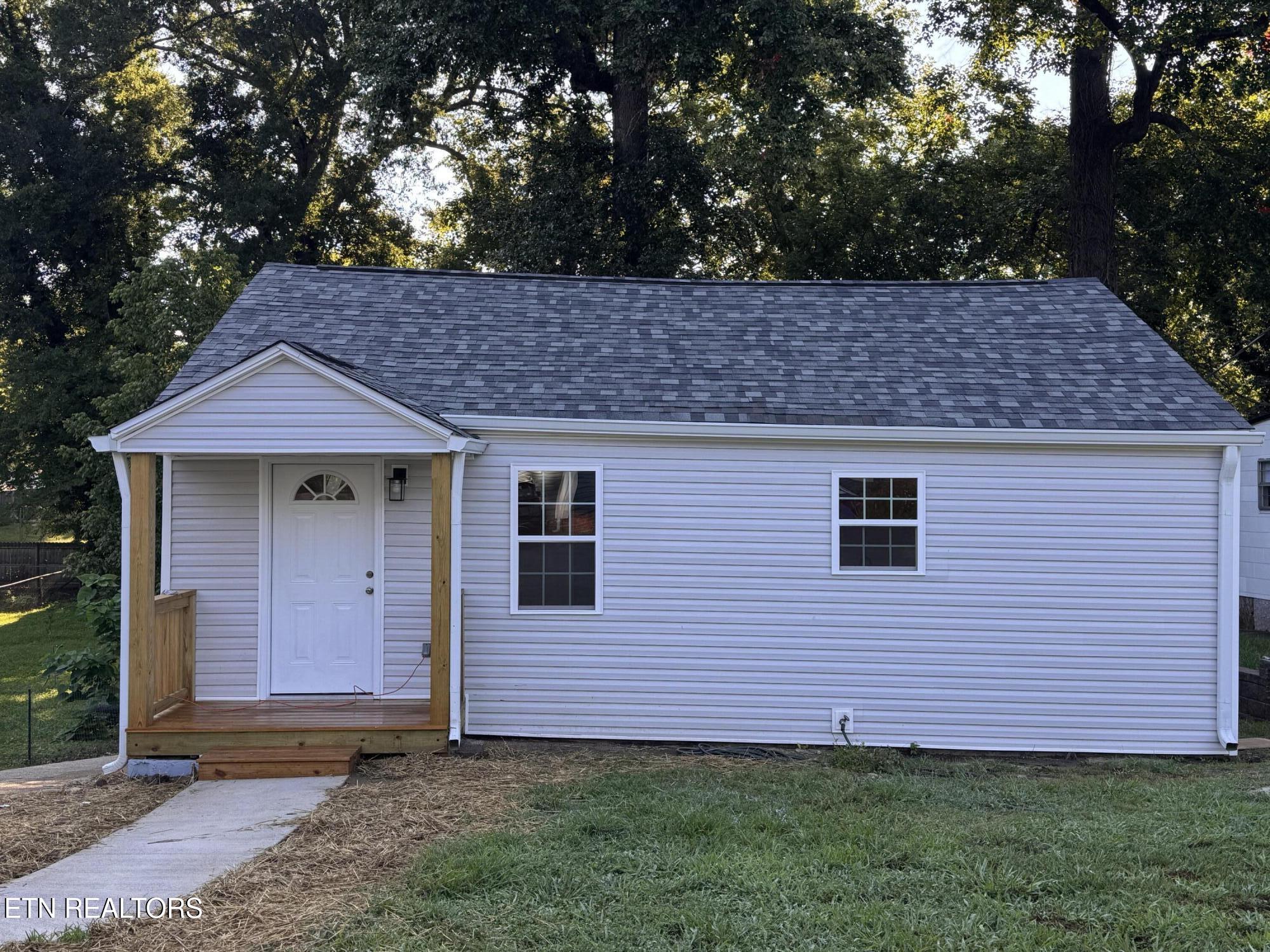 3416 Oak Grove Street Knoxville TN 37920