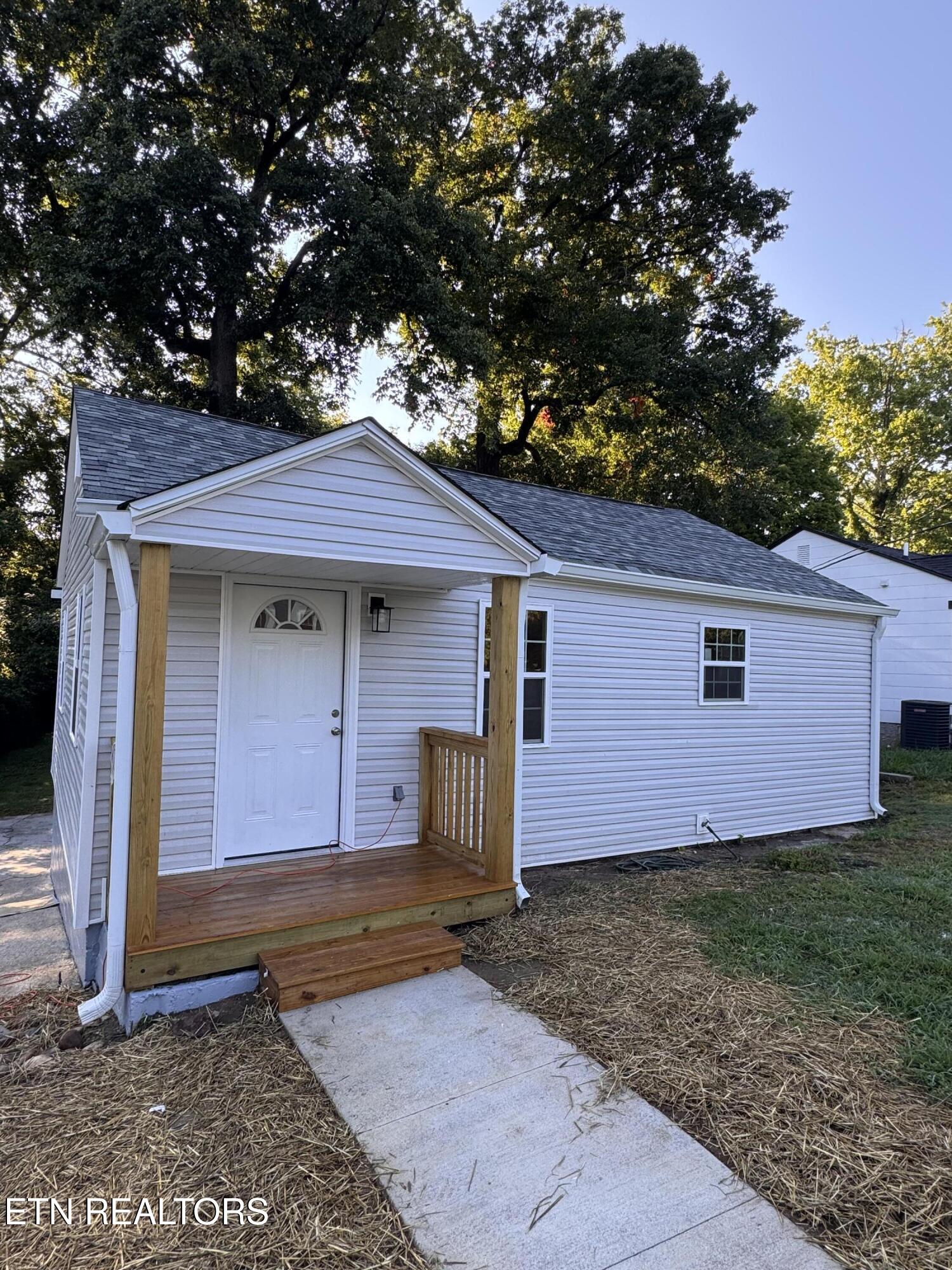 3416 Oak Grove Street Knoxville TN 37920